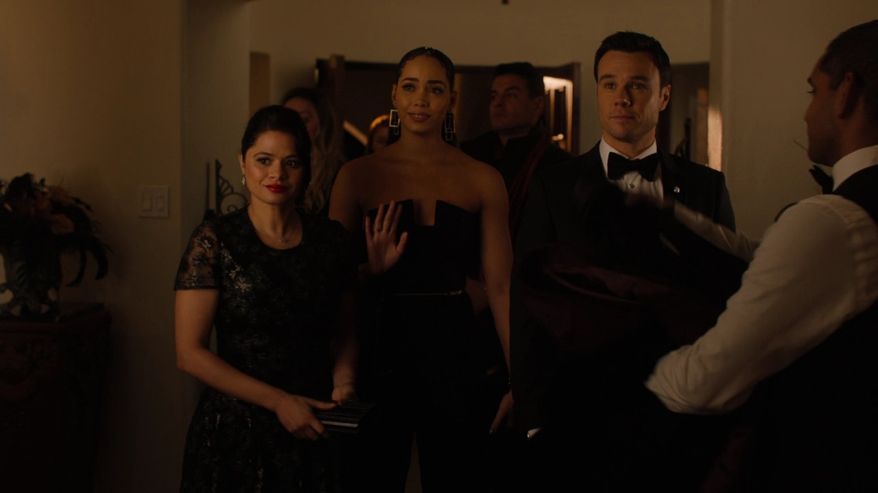 Charmed-Online-dot-nl_Charmed2x08TheRulesOfEngagement0902.jpg Charmed-Online-dot-nl_Charmed2x08TheRulesOfEngagement0902.jpg