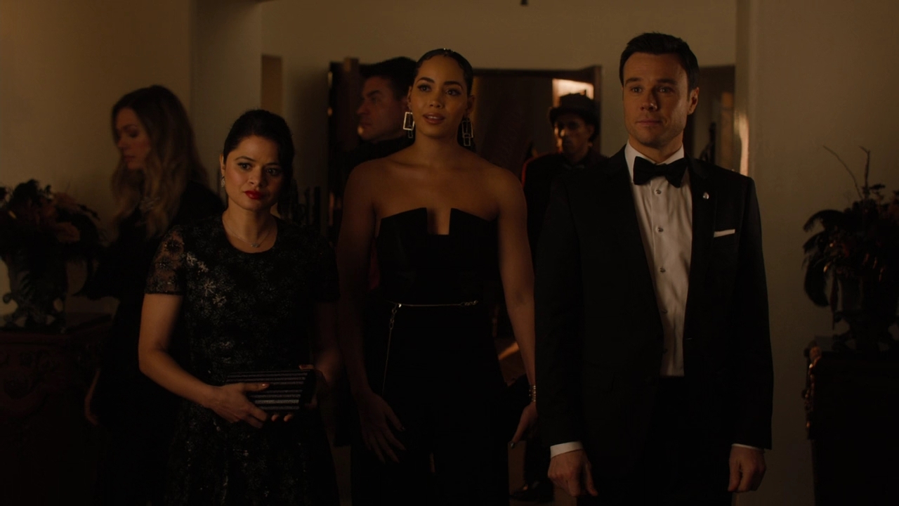 Charmed-Online-dot-nl_Charmed2x08TheRulesOfEngagement0903.jpg Charmed-Online-dot-nl_Charmed2x08TheRulesOfEngagement0903.jpg