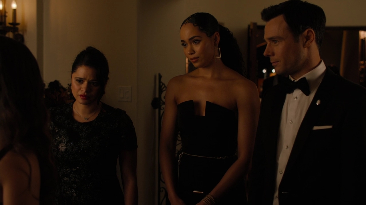 Charmed-Online-dot-nl_Charmed2x08TheRulesOfEngagement0911.jpg