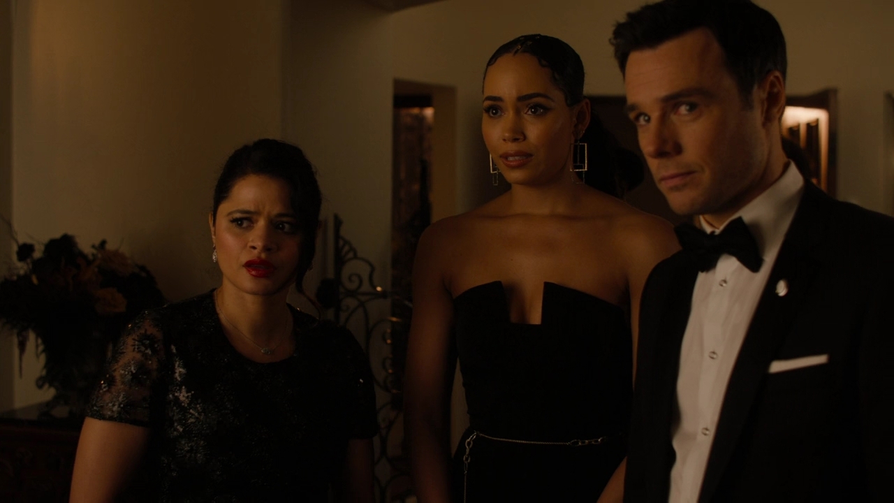 Charmed-Online-dot-nl_Charmed2x08TheRulesOfEngagement0929.jpg Charmed-Online-dot-nl_Charmed2x08TheRulesOfEngagement0929.jpg