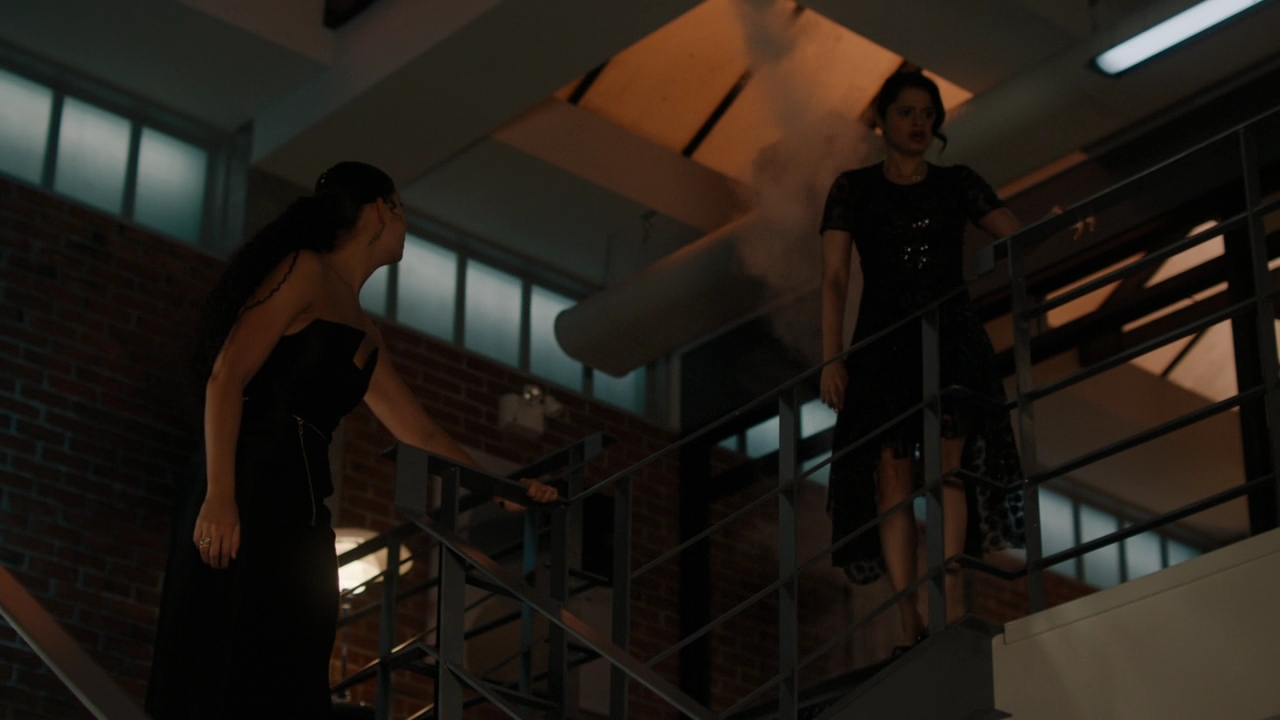 Charmed-Online-dot-nl_Charmed2x08TheRulesOfEngagement2061.jpg Charmed-Online-dot-nl_Charmed2x08TheRulesOfEngagement2061.jpg