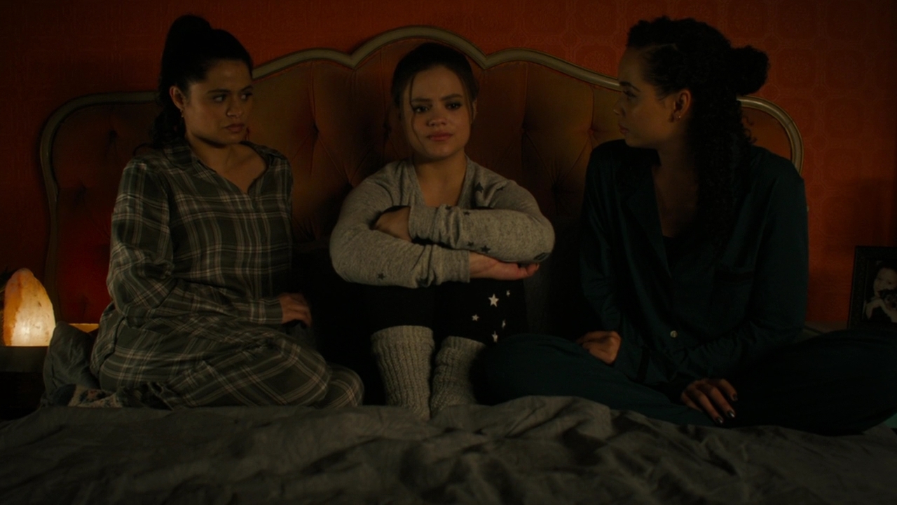 Charmed-Online-dot-nl_Charmed2x08TheRulesOfEngagement2199.jpg Charmed-Online-dot-nl_Charmed2x08TheRulesOfEngagement2199.jpg