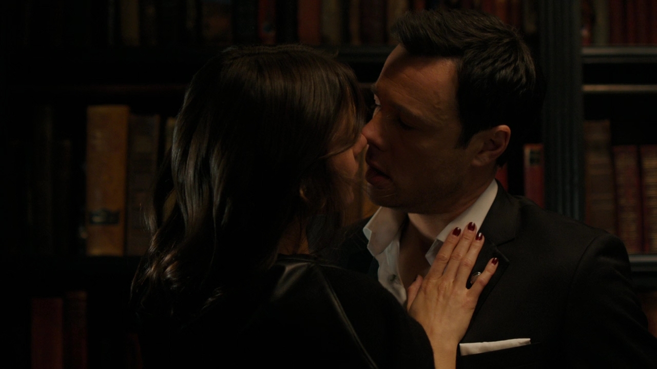Charmed-Online-dot-nl_Charmed2x08TheRulesOfEngagement2330.jpg
