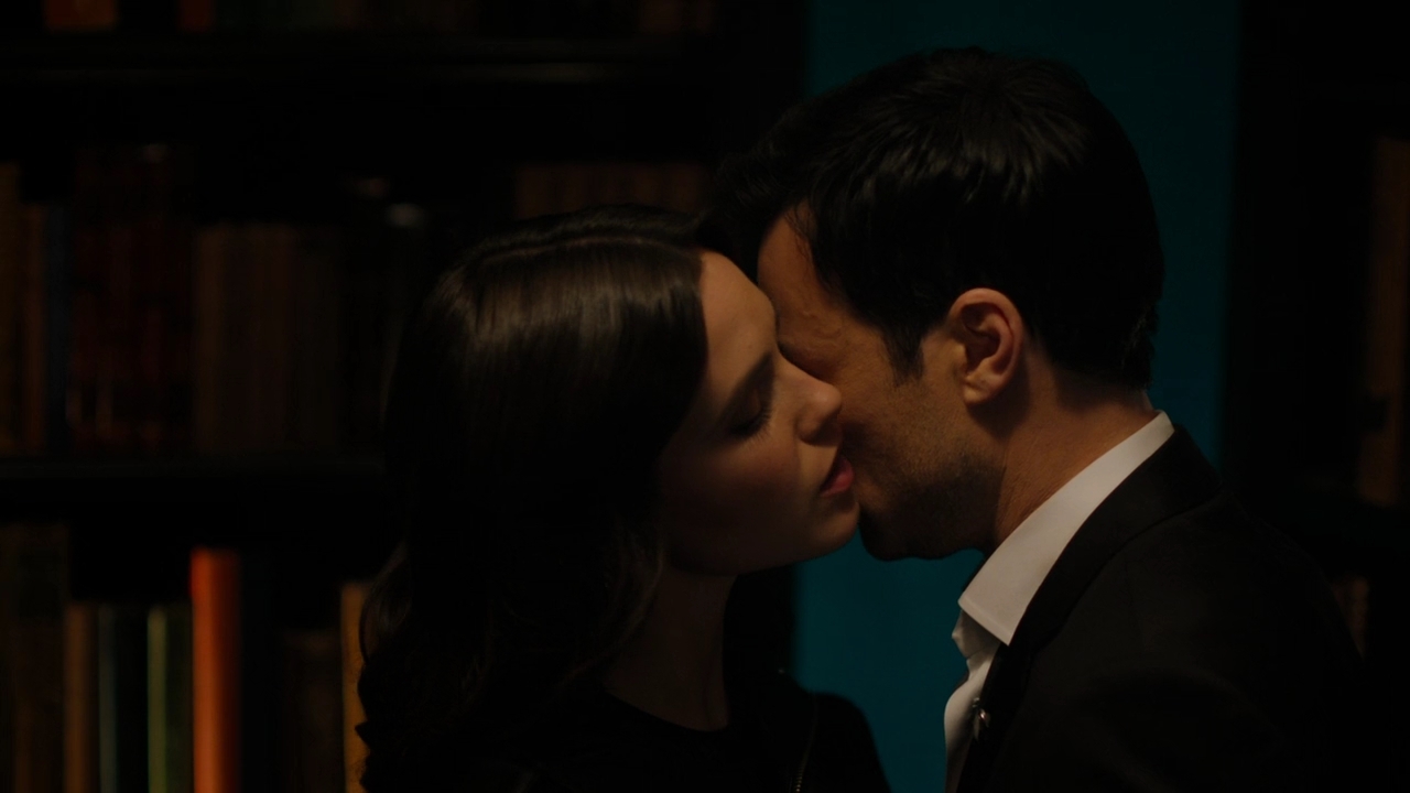 Charmed-Online-dot-nl_Charmed2x08TheRulesOfEngagement2336.jpg