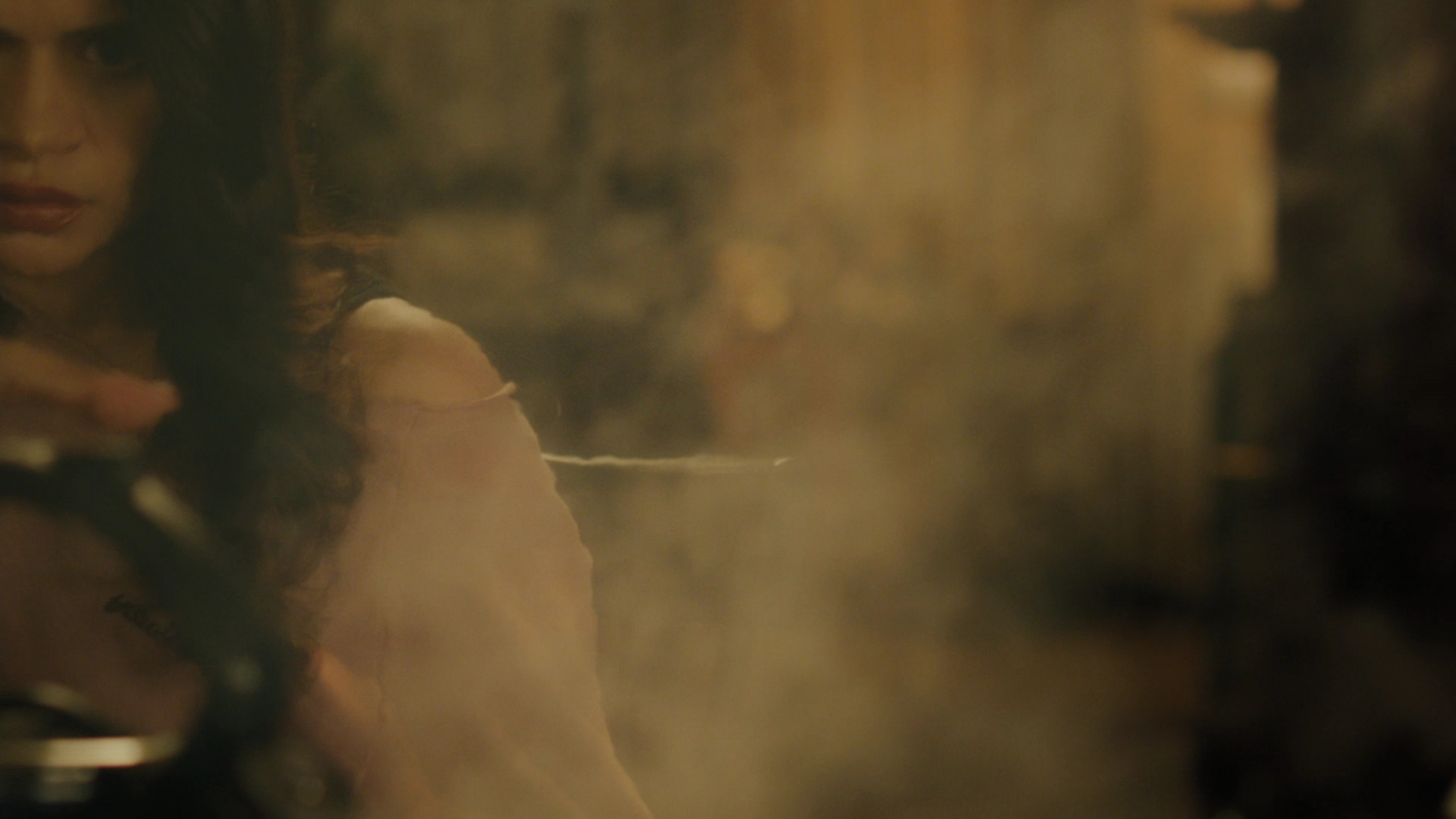 Charmed-Online-dot-nl_Charmed2x09GeussWhosComingToSafeSpaceSeattlle0098.jpg Charmed-Online-dot-nl_Charmed2x09GeussWhosComingToSafeSpaceSeattlle0098.jpg