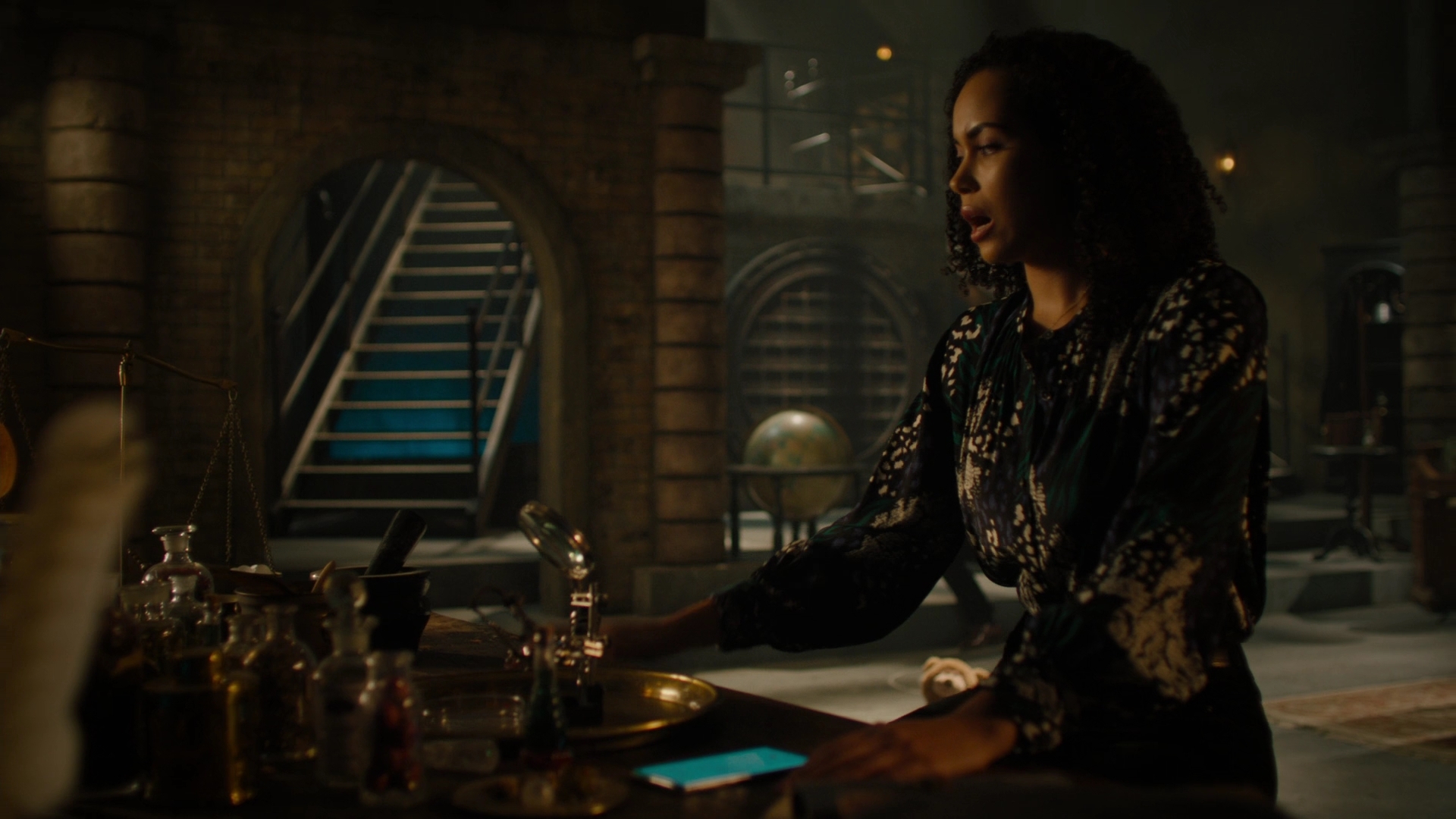 Charmed-Online-dot-nl_Charmed2x09GeussWhosComingToSafeSpaceSeattlle0209.jpg Charmed-Online-dot-nl_Charmed2x09GeussWhosComingToSafeSpaceSeattlle0209.jpg