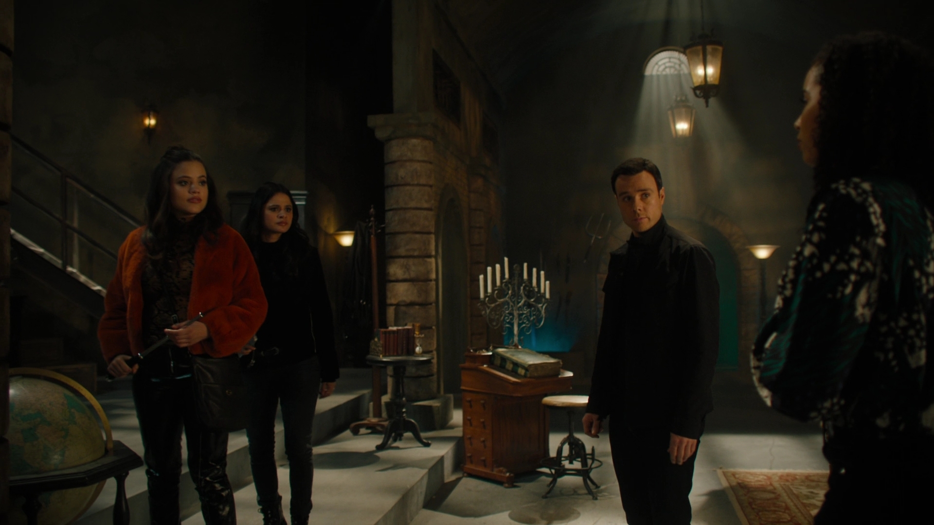 Charmed-Online-dot-nl_Charmed2x09GeussWhosComingToSafeSpaceSeattlle0290.jpg