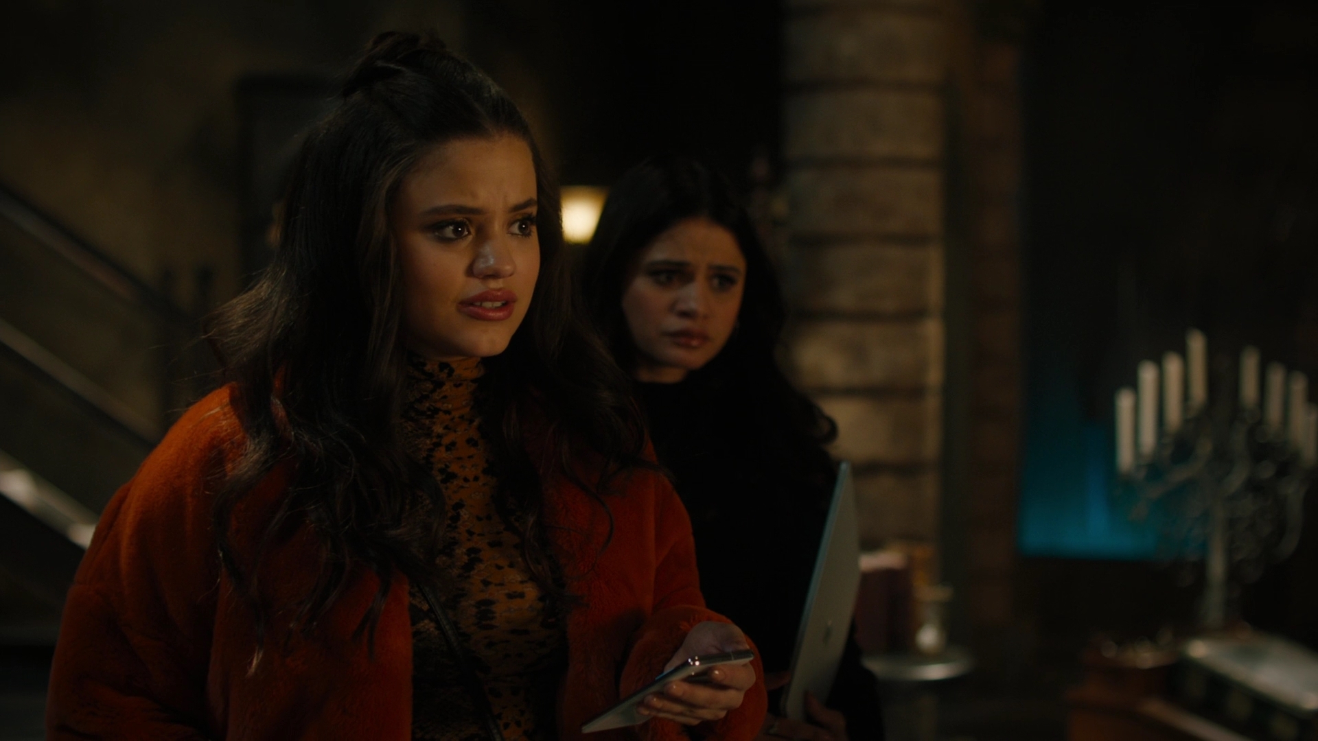 Charmed-Online-dot-nl_Charmed2x09GeussWhosComingToSafeSpaceSeattlle0308.jpg Charmed-Online-dot-nl_Charmed2x09GeussWhosComingToSafeSpaceSeattlle0308.jpg