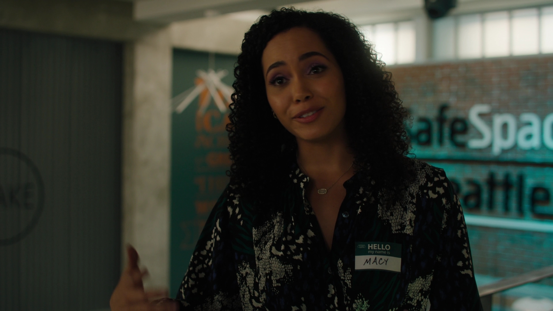 Charmed-Online-dot-nl_Charmed2x09GeussWhosComingToSafeSpaceSeattlle0325.jpg