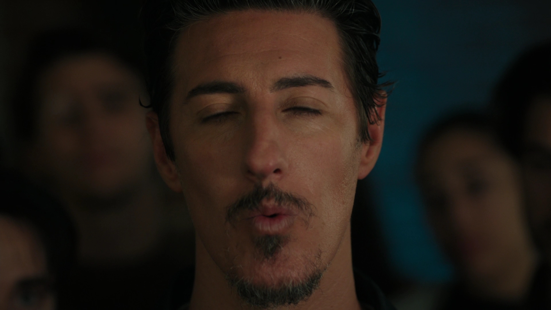 Charmed-Online-dot-nl_Charmed2x09GeussWhosComingToSafeSpaceSeattlle0358.jpg