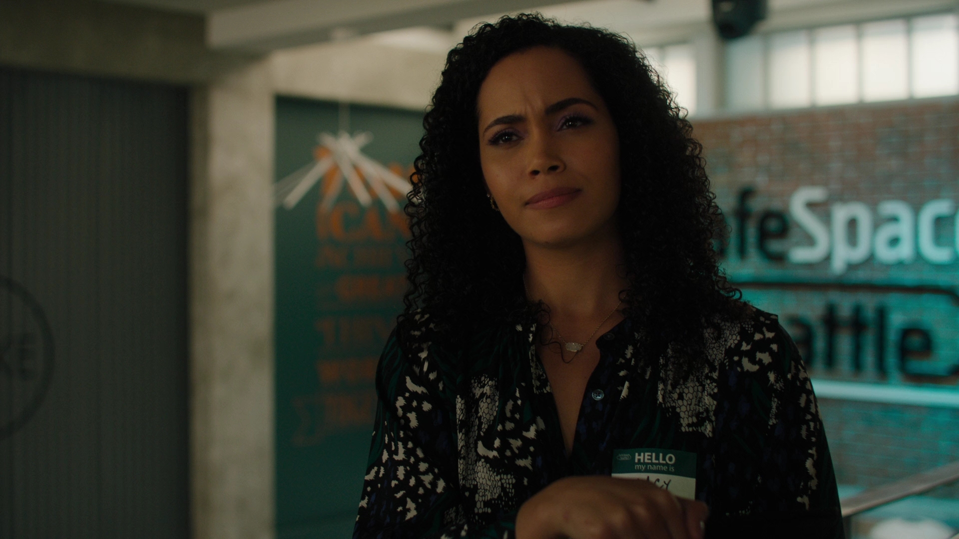 Charmed-Online-dot-nl_Charmed2x09GeussWhosComingToSafeSpaceSeattlle0359.jpg