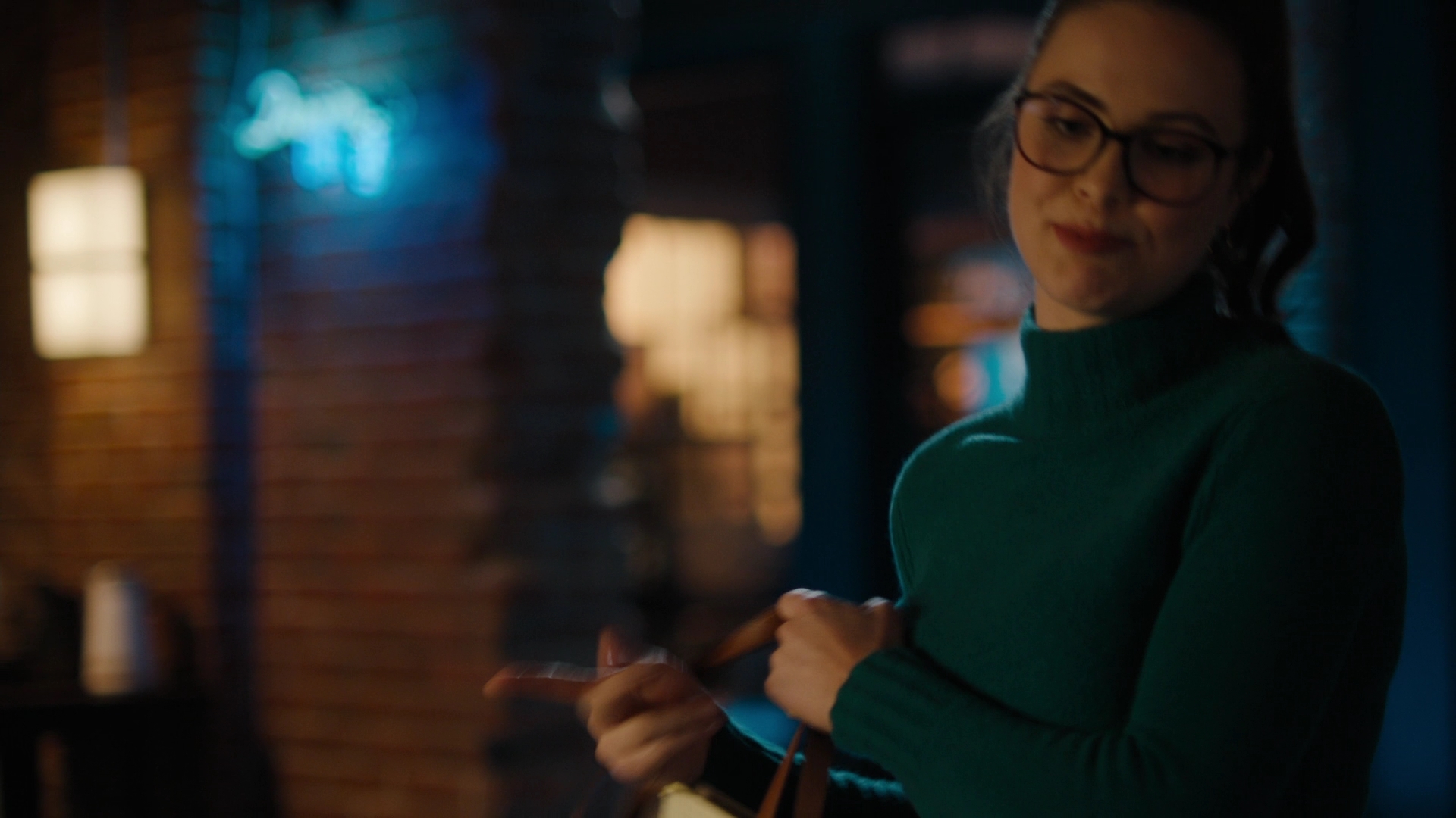 Charmed-Online-dot-nl_Charmed2x09GeussWhosComingToSafeSpaceSeattlle0440.jpg