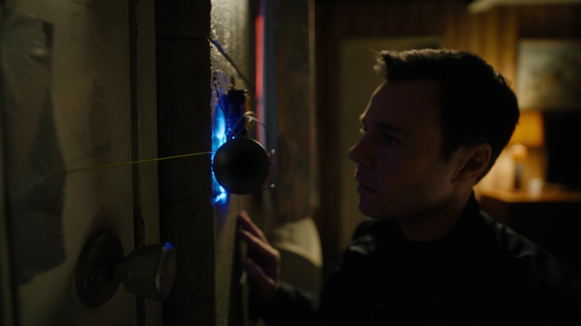 Charmed-Online-dot-nl_Charmed2x09GeussWhosComingToSafeSpaceSeattlle0573.jpg