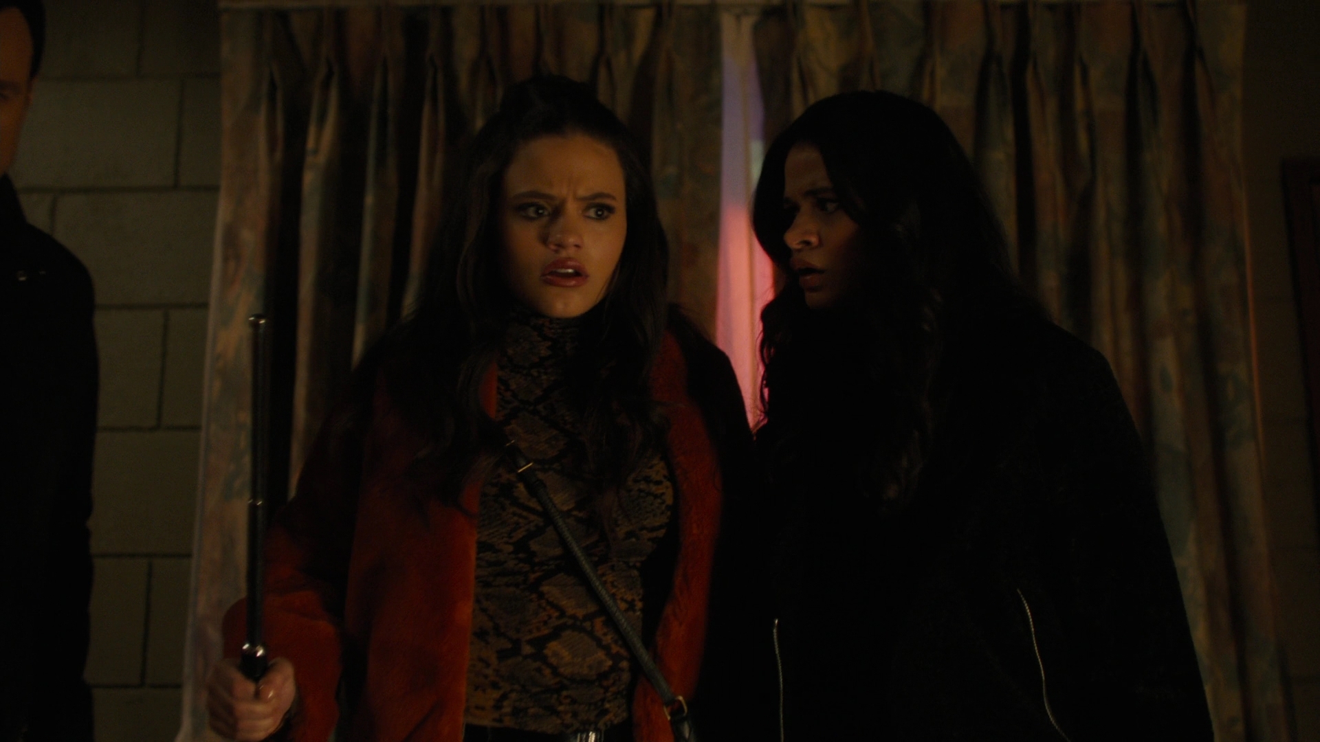 Charmed-Online-dot-nl_Charmed2x09GeussWhosComingToSafeSpaceSeattlle0637.jpg