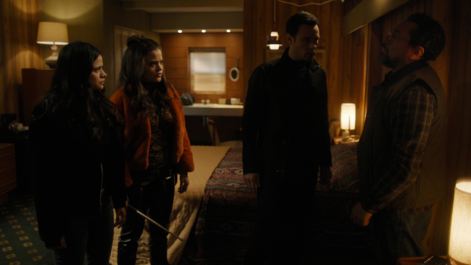 Charmed-Online-dot-nl_Charmed2x09GeussWhosComingToSafeSpaceSeattlle0697.jpg
