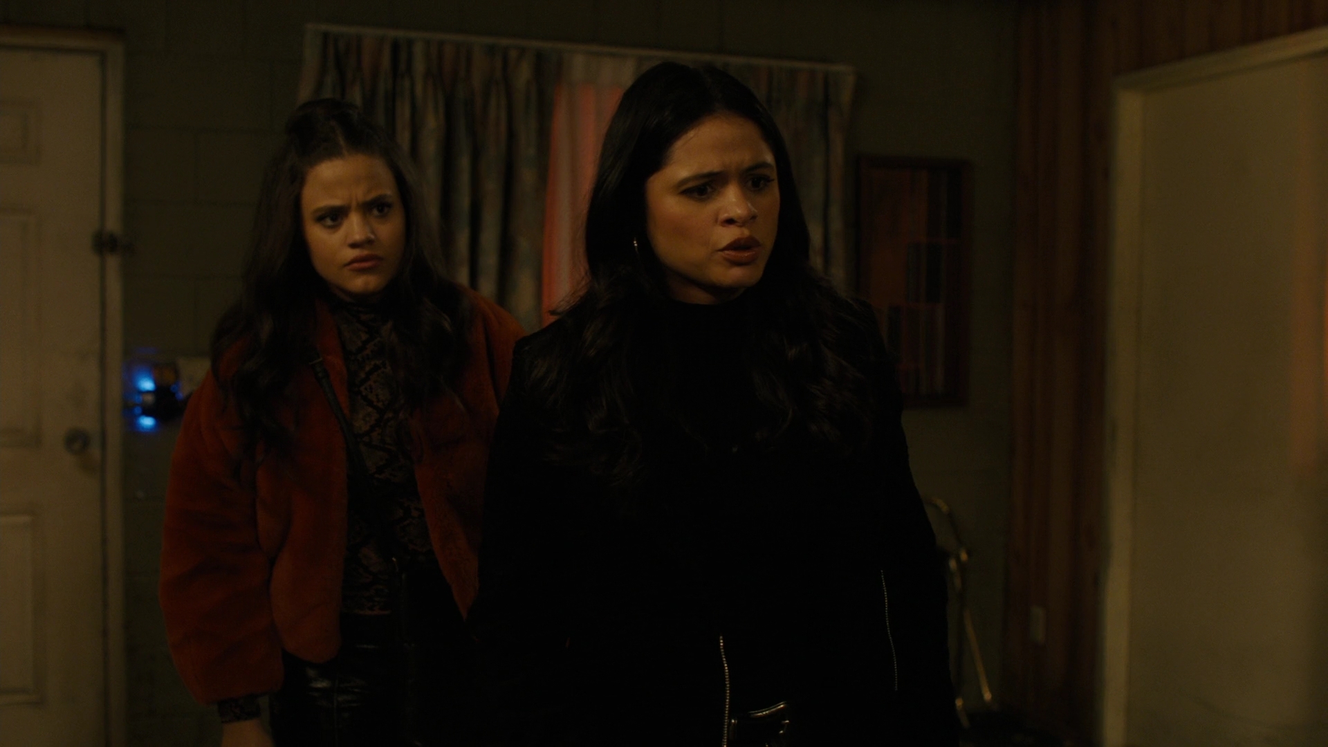 Charmed-Online-dot-nl_Charmed2x09GeussWhosComingToSafeSpaceSeattlle0717.jpg