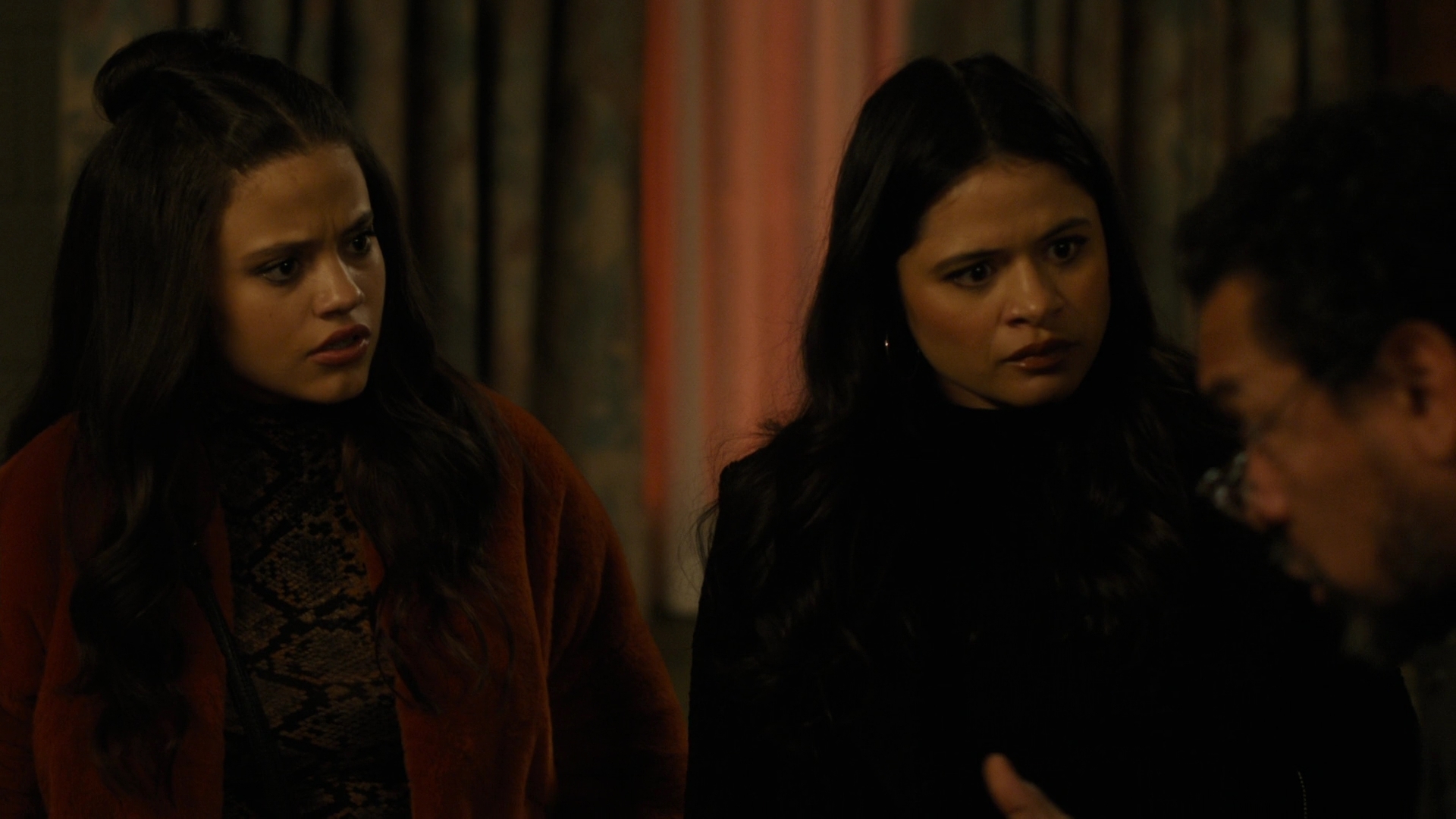 Charmed-Online-dot-nl_Charmed2x09GeussWhosComingToSafeSpaceSeattlle0833.jpg