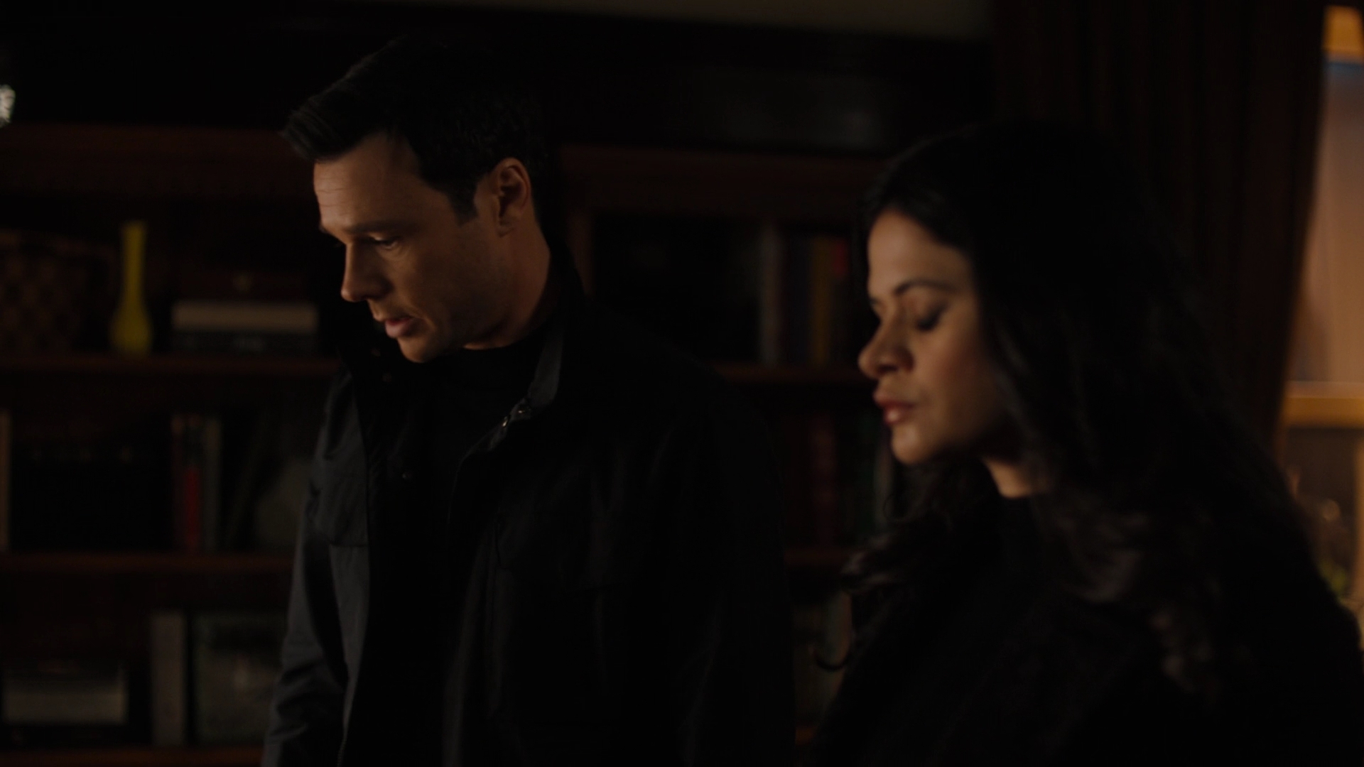 Charmed-Online-dot-nl_Charmed2x09GeussWhosComingToSafeSpaceSeattlle0995.jpg Charmed-Online-dot-nl_Charmed2x09GeussWhosComingToSafeSpaceSeattlle0995.jpg