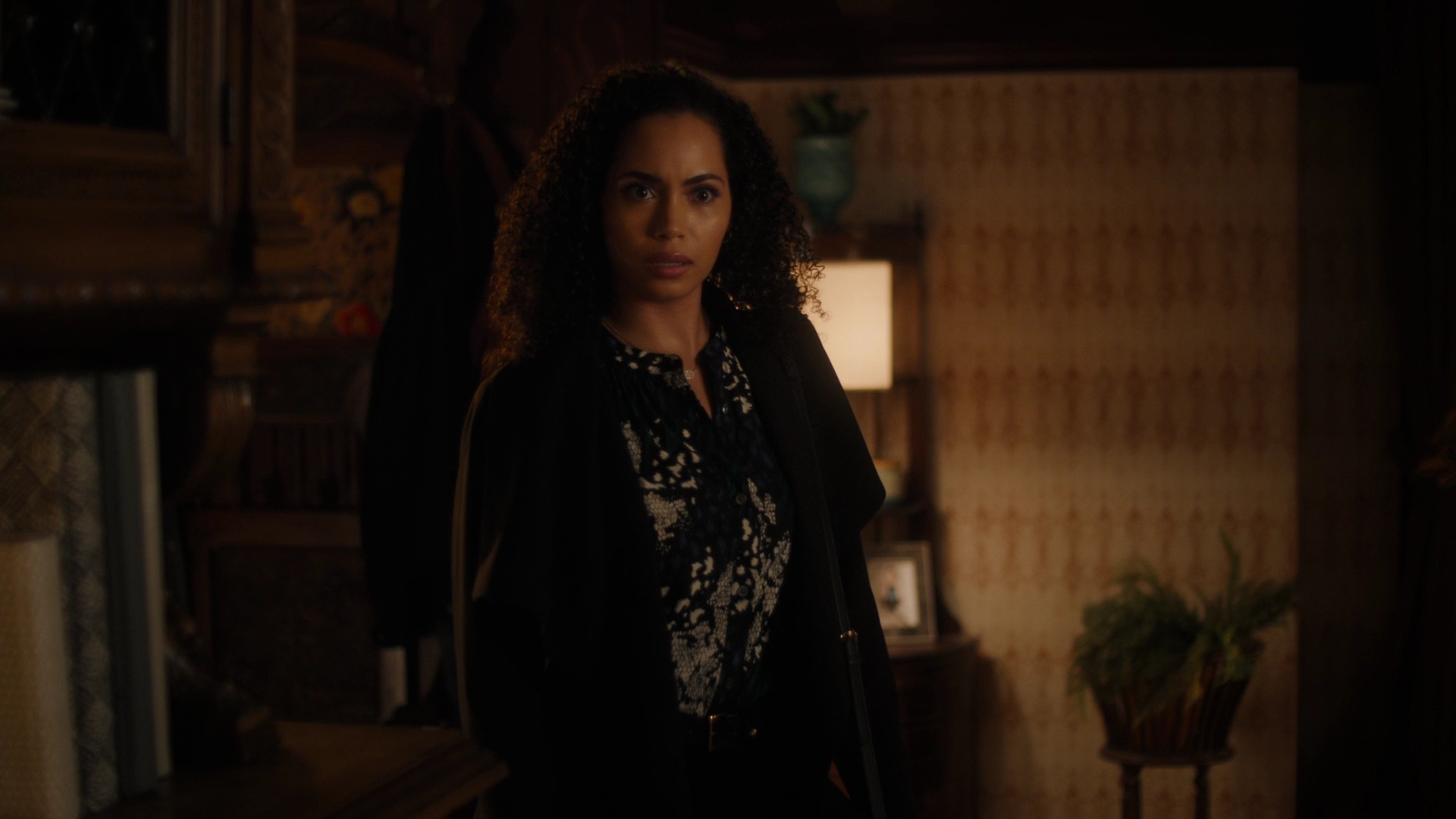 Charmed-Online-dot-nl_Charmed2x09GeussWhosComingToSafeSpaceSeattlle1262.jpg Charmed-Online-dot-nl_Charmed2x09GeussWhosComingToSafeSpaceSeattlle1262.jpg