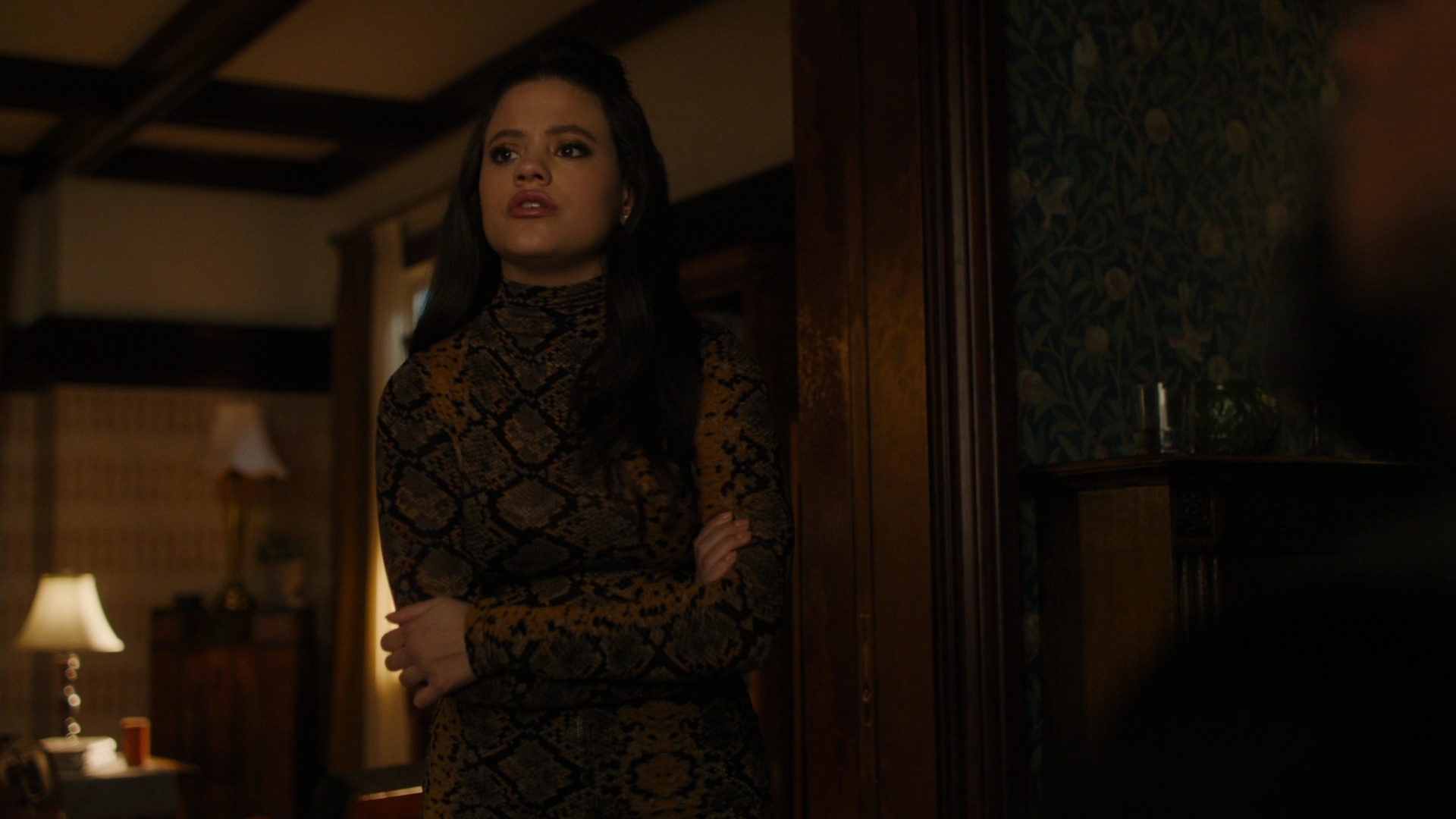 Charmed-Online-dot-nl_Charmed2x09GeussWhosComingToSafeSpaceSeattlle1437.jpg Charmed-Online-dot-nl_Charmed2x09GeussWhosComingToSafeSpaceSeattlle1437.jpg