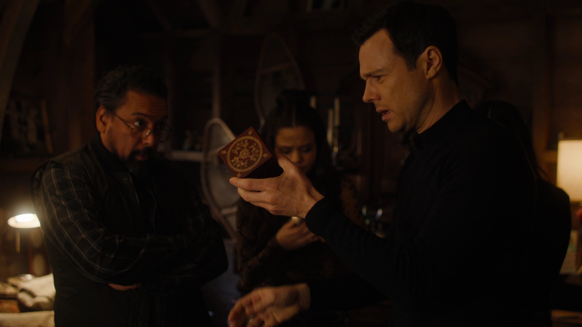 Charmed-Online-dot-nl_Charmed2x09GeussWhosComingToSafeSpaceSeattlle1459.jpg Charmed-Online-dot-nl_Charmed2x09GeussWhosComingToSafeSpaceSeattlle1459.jpg