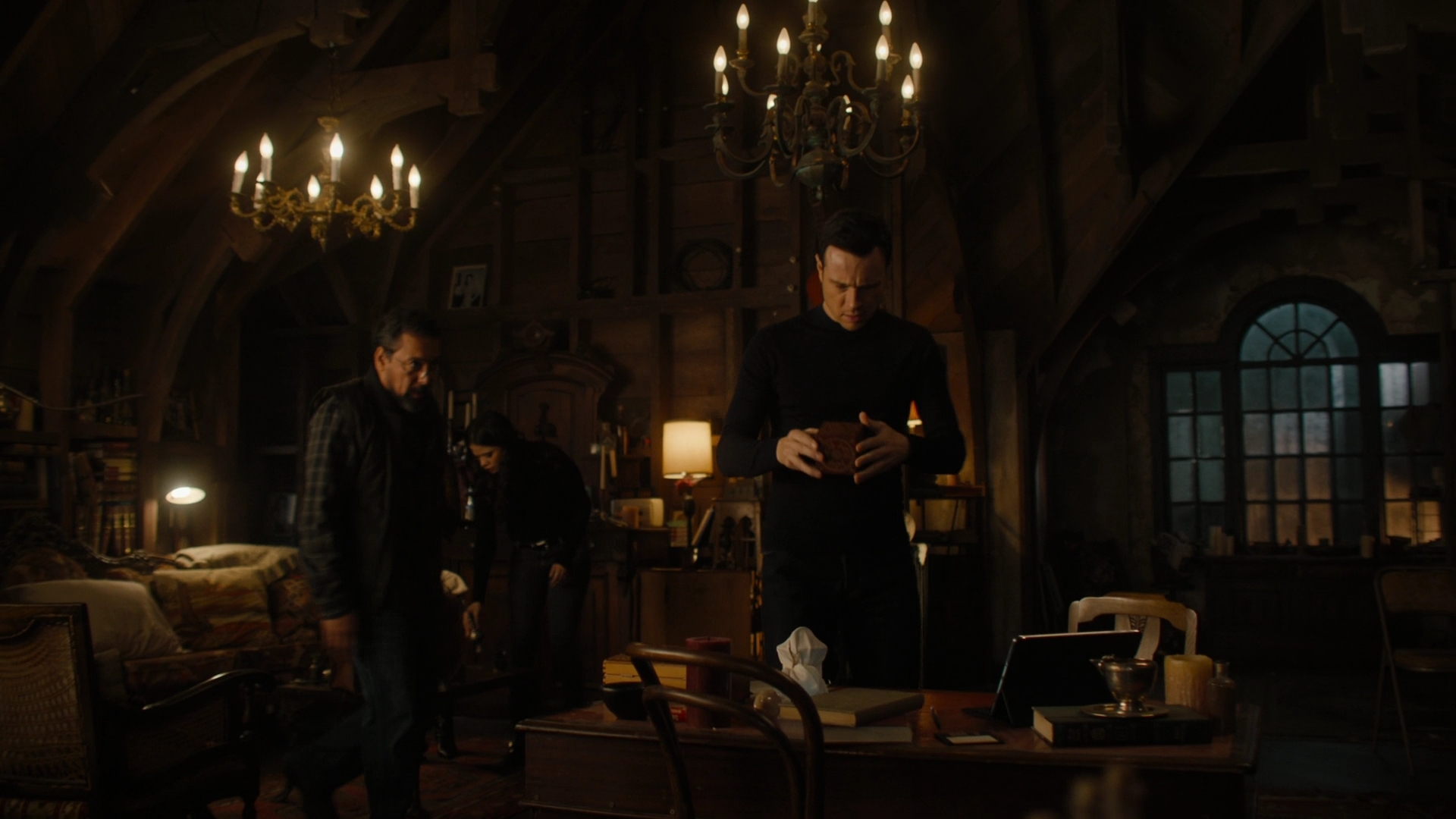 Charmed-Online-dot-nl_Charmed2x09GeussWhosComingToSafeSpaceSeattlle1464.jpg Charmed-Online-dot-nl_Charmed2x09GeussWhosComingToSafeSpaceSeattlle1464.jpg