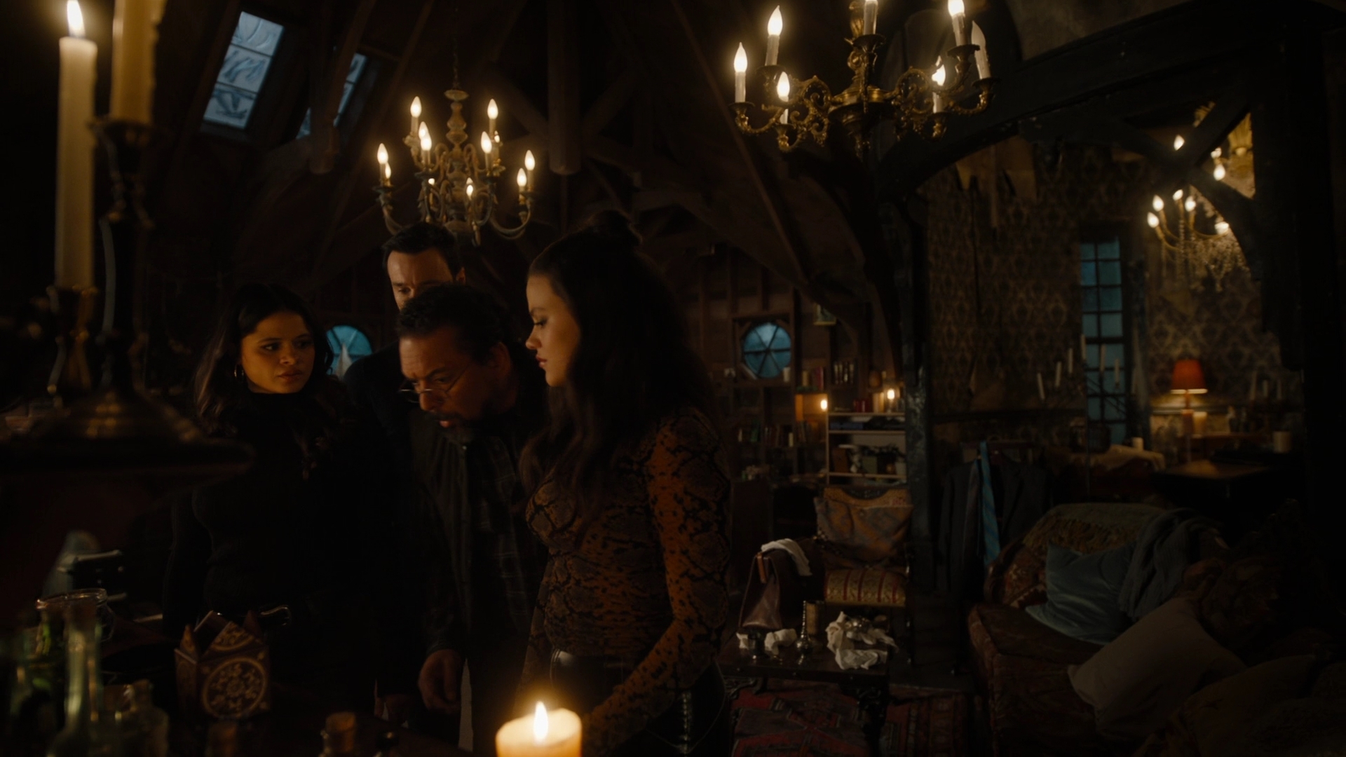 Charmed-Online-dot-nl_Charmed2x09GeussWhosComingToSafeSpaceSeattlle1506.jpg