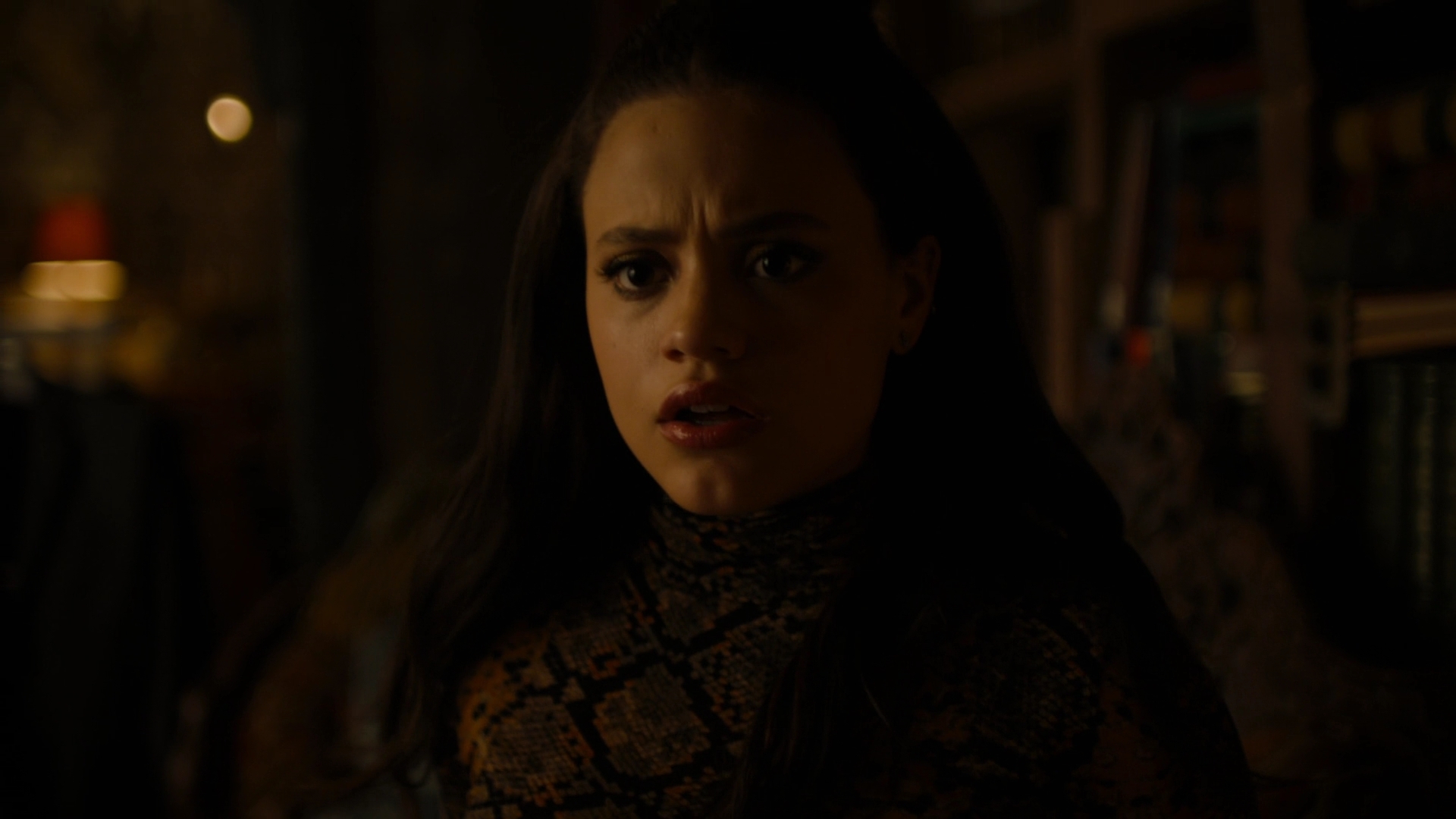 Charmed-Online-dot-nl_Charmed2x09GeussWhosComingToSafeSpaceSeattlle1526.jpg