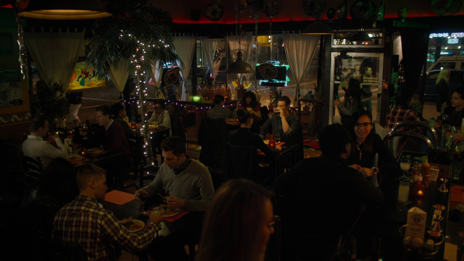 Charmed-Online-dot-nl_Charmed2x09GeussWhosComingToSafeSpaceSeattlle1532.jpg Charmed-Online-dot-nl_Charmed2x09GeussWhosComingToSafeSpaceSeattlle1532.jpg