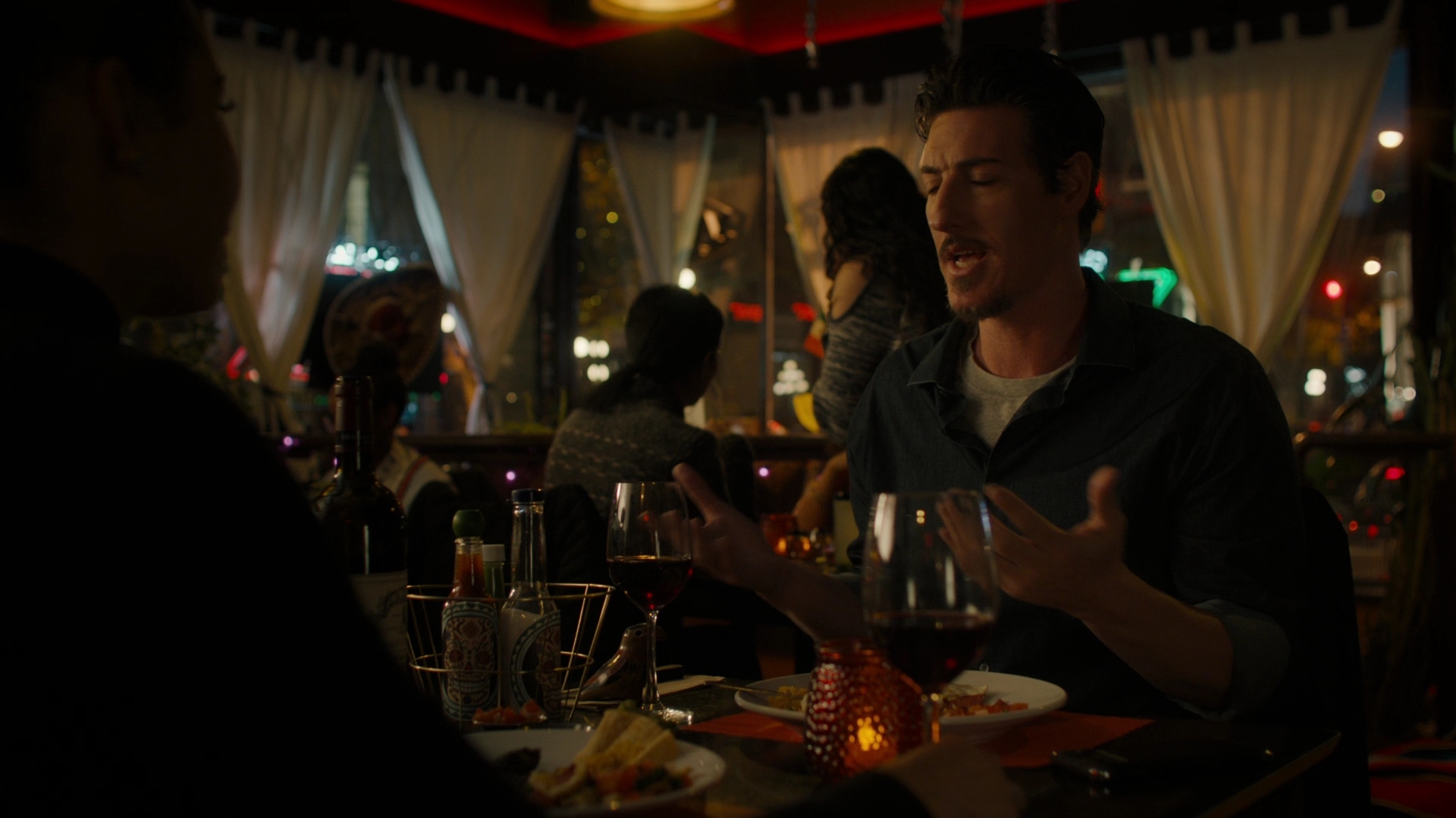 Charmed-Online-dot-nl_Charmed2x09GeussWhosComingToSafeSpaceSeattlle1551.jpg Charmed-Online-dot-nl_Charmed2x09GeussWhosComingToSafeSpaceSeattlle1551.jpg