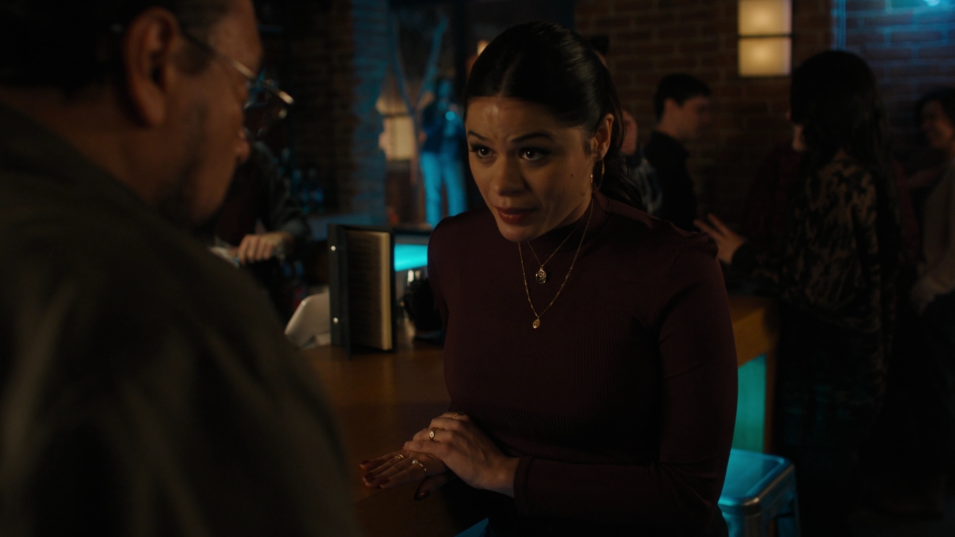 Charmed-Online-dot-nl_Charmed2x10CurseWords0107.jpg Charmed-Online-dot-nl_Charmed2x10CurseWords0107.jpg