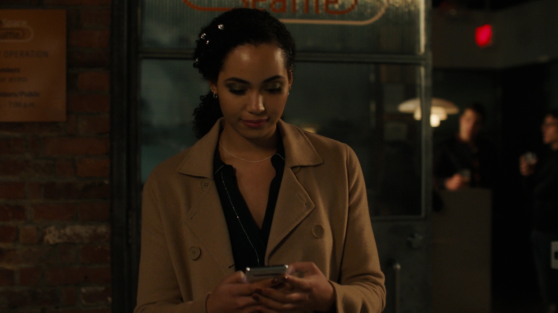 Charmed-Online-dot-nl_Charmed2x10CurseWords0121.jpg Charmed-Online-dot-nl_Charmed2x10CurseWords0121.jpg