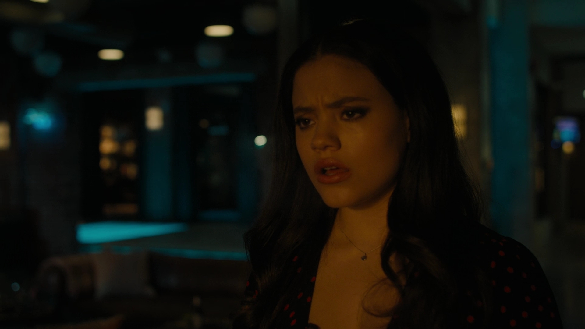 Charmed-Online-dot-nl_Charmed2x10CurseWords0630.jpg