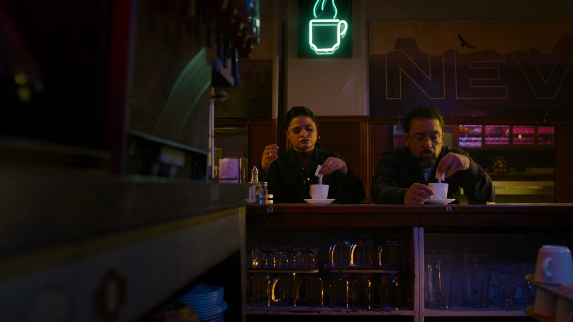 Charmed-Online-dot-nl_Charmed2x10CurseWords0741.jpg Charmed-Online-dot-nl_Charmed2x10CurseWords0741.jpg