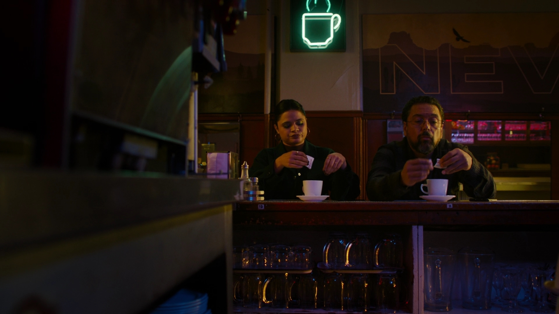 Charmed-Online-dot-nl_Charmed2x10CurseWords0743.jpg Charmed-Online-dot-nl_Charmed2x10CurseWords0743.jpg