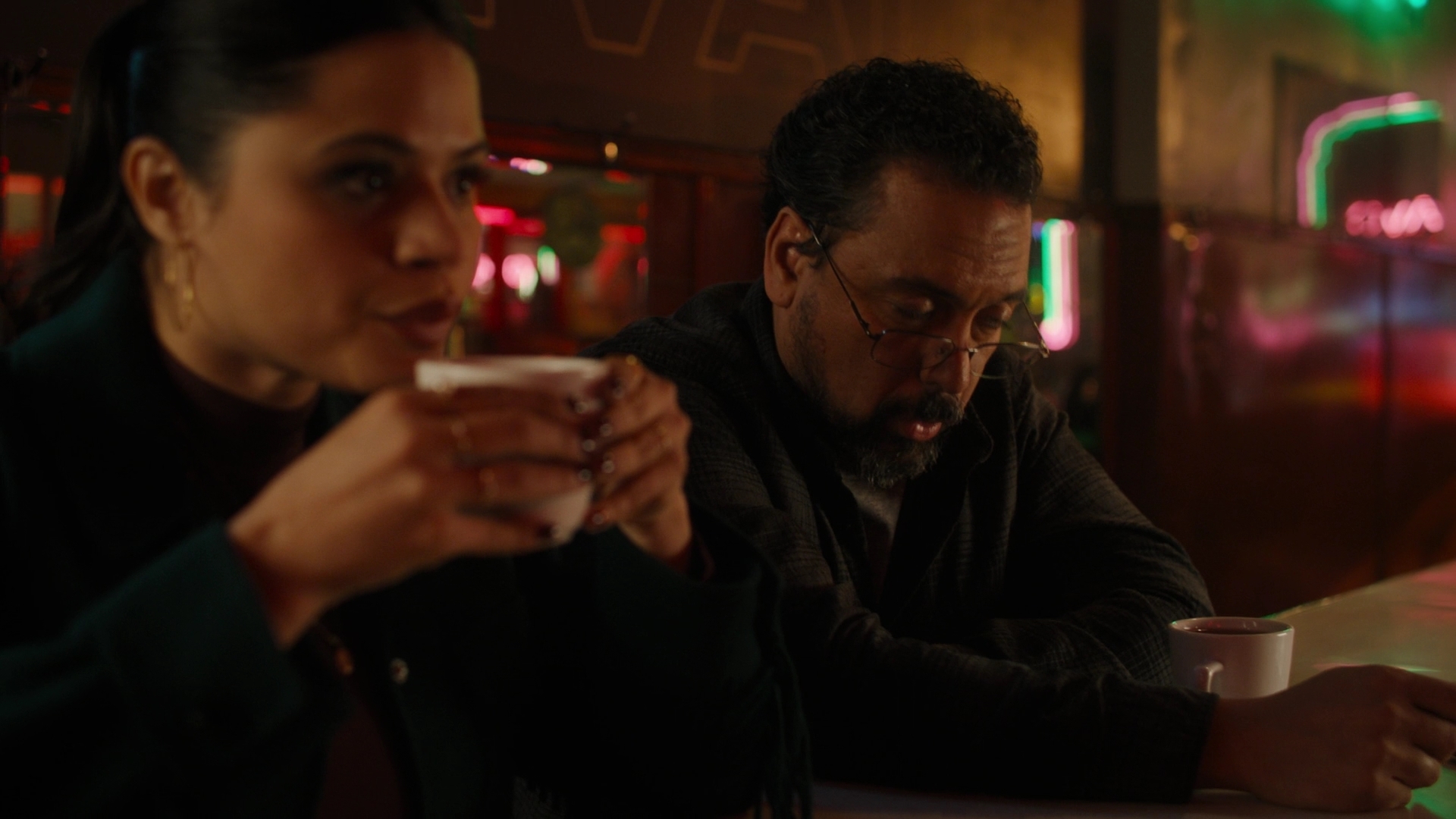 Charmed-Online-dot-nl_Charmed2x10CurseWords0757.jpg Charmed-Online-dot-nl_Charmed2x10CurseWords0757.jpg