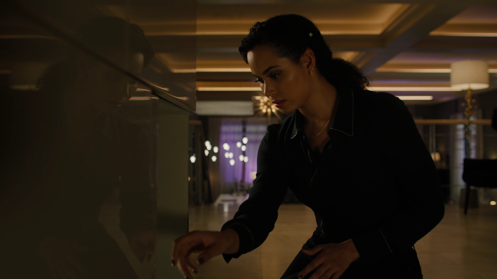 Charmed-Online-dot-nl_Charmed2x10CurseWords0933.jpg