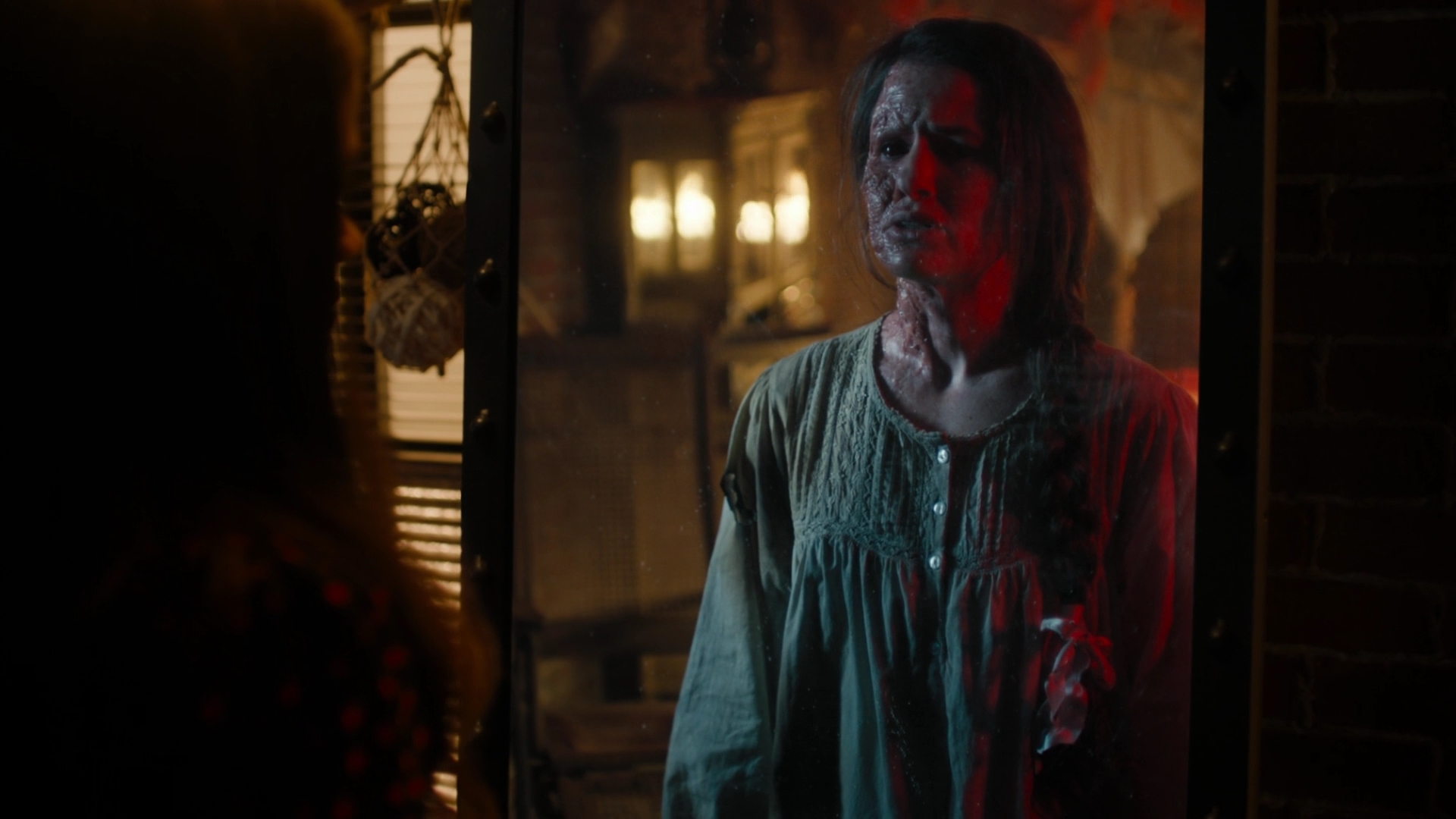 Charmed-Online-dot-nl_Charmed2x10CurseWords0943.jpg Charmed-Online-dot-nl_Charmed2x10CurseWords0943.jpg