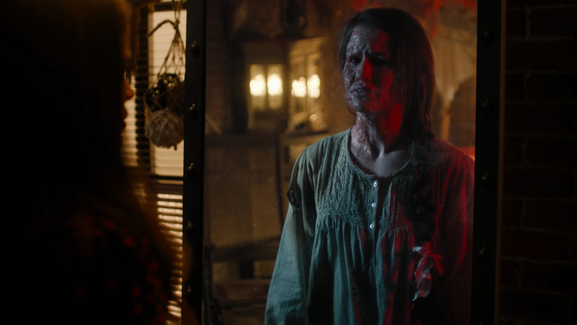 Charmed-Online-dot-nl_Charmed2x10CurseWords0946.jpg