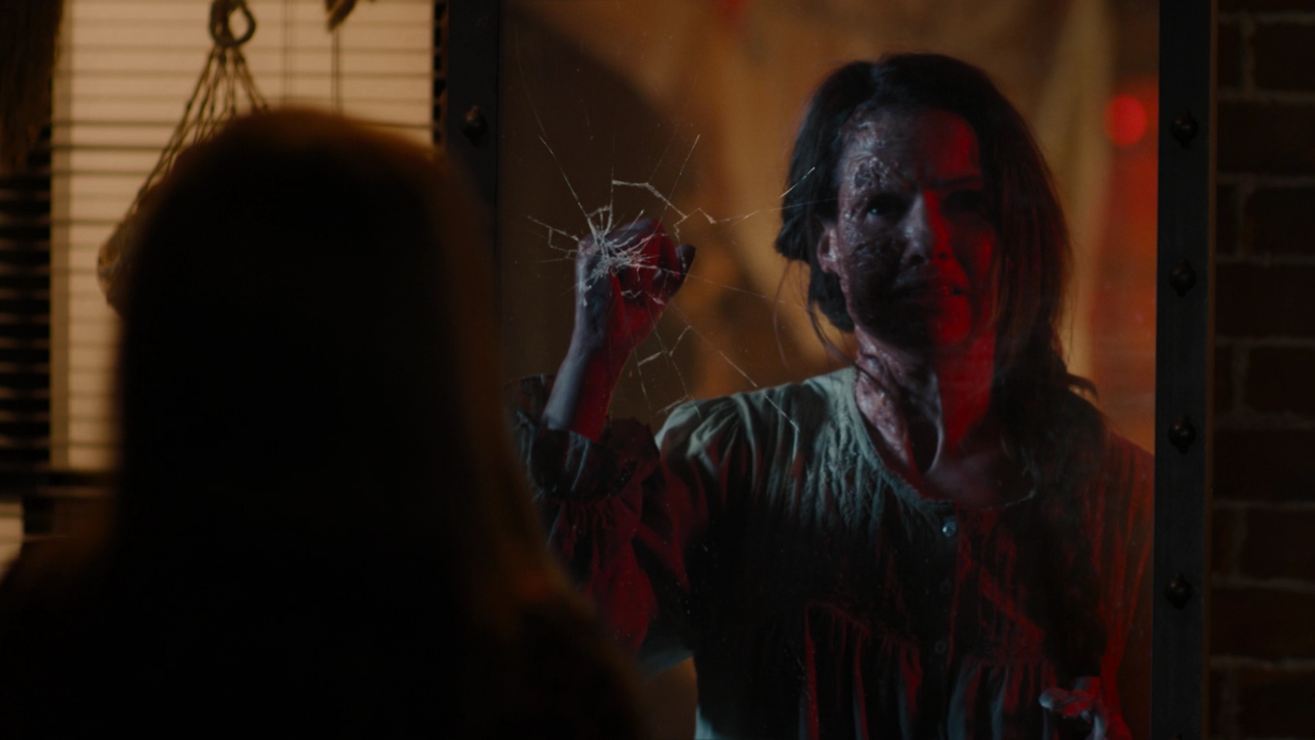 Charmed-Online-dot-nl_Charmed2x10CurseWords1017.jpg Charmed-Online-dot-nl_Charmed2x10CurseWords1017.jpg