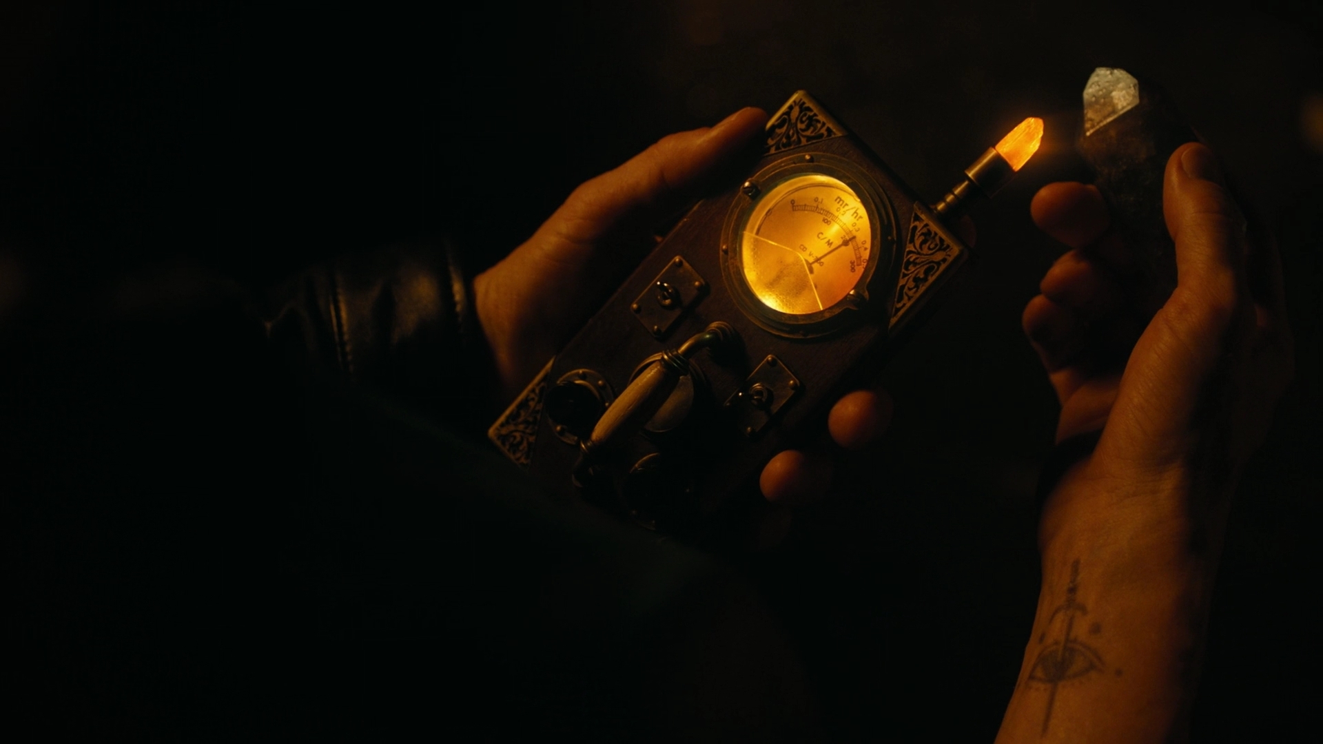 Charmed-Online-dot-nl_Charmed2x10CurseWords1051.jpg Charmed-Online-dot-nl_Charmed2x10CurseWords1051.jpg