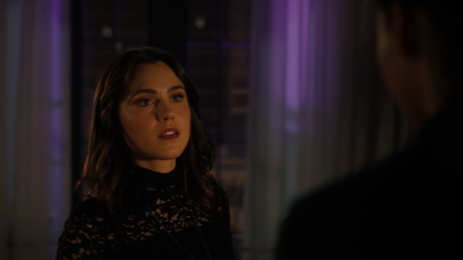 Charmed-Online-dot-nl_Charmed2x10CurseWords1259.jpg Charmed-Online-dot-nl_Charmed2x10CurseWords1259.jpg