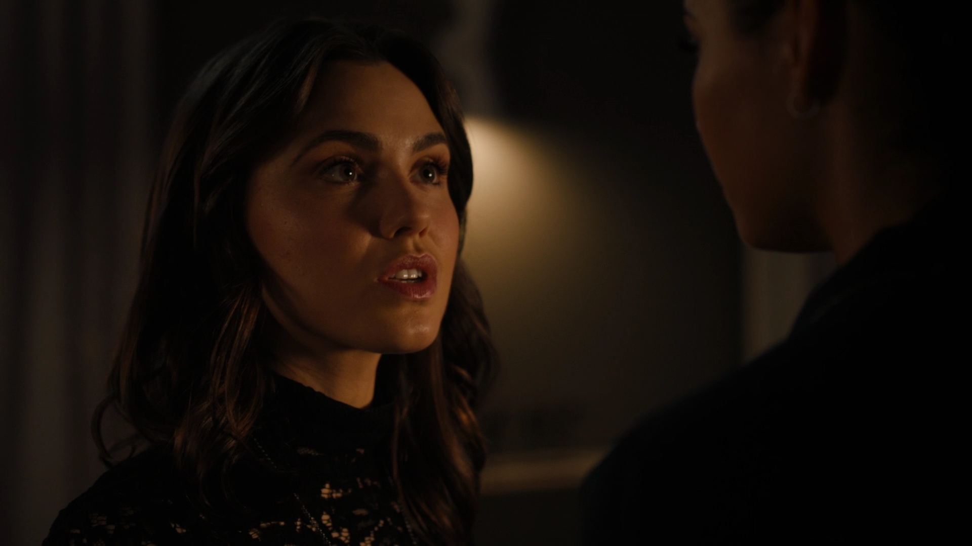 Charmed-Online-dot-nl_Charmed2x10CurseWords1266.jpg Charmed-Online-dot-nl_Charmed2x10CurseWords1266.jpg