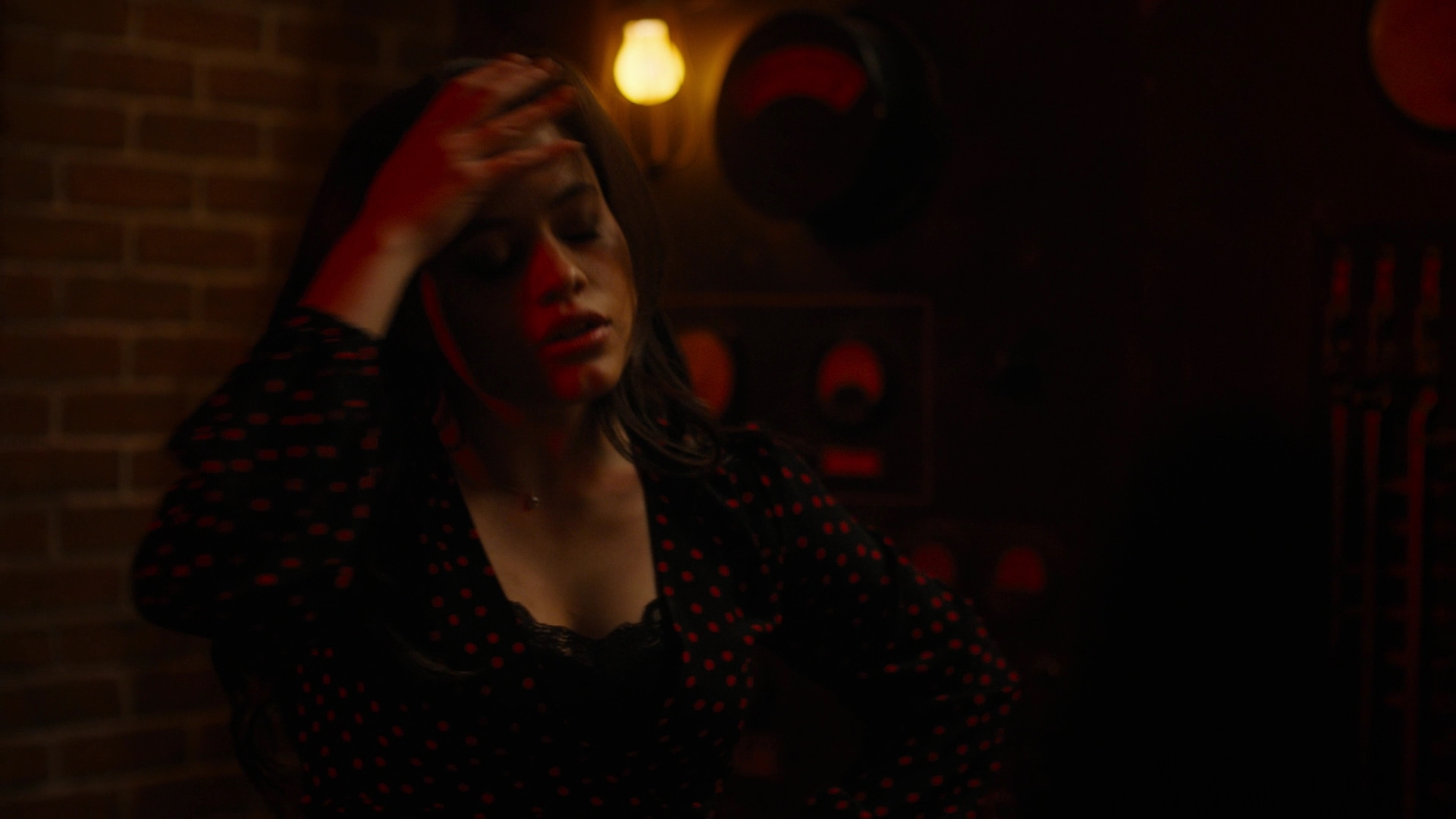 Charmed-Online-dot-nl_Charmed2x10CurseWords1387.jpg Charmed-Online-dot-nl_Charmed2x10CurseWords1387.jpg