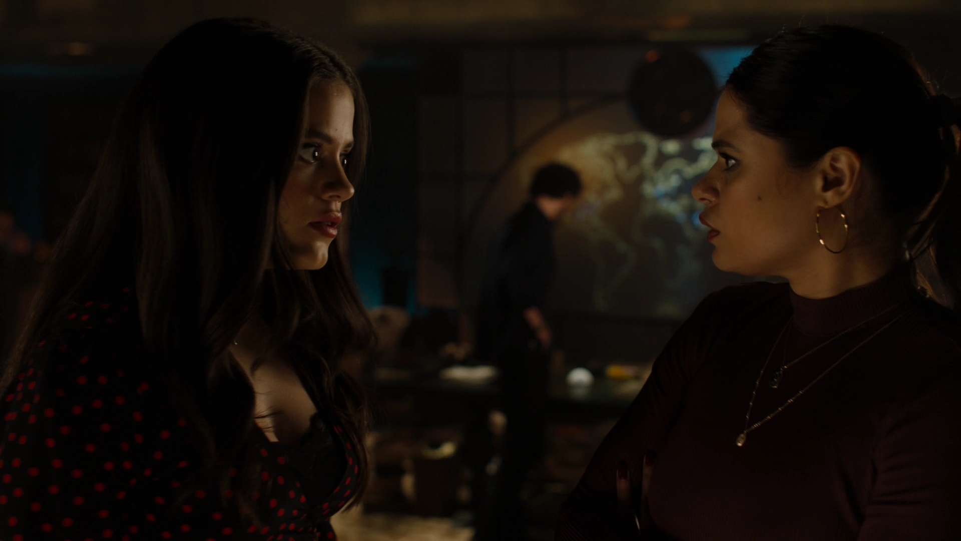 Charmed-Online-dot-nl_Charmed2x10CurseWords1811.jpg Charmed-Online-dot-nl_Charmed2x10CurseWords1811.jpg