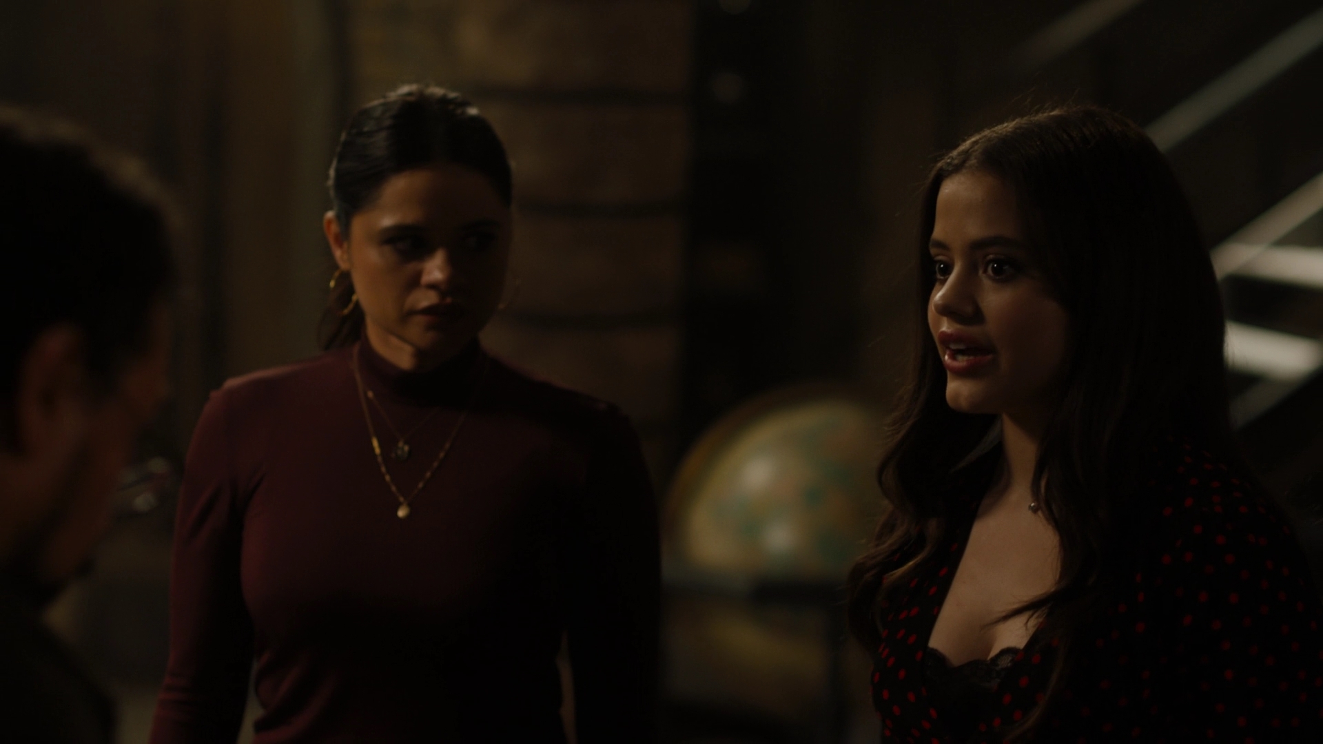 Charmed-Online-dot-nl_Charmed2x10CurseWords1825.jpg