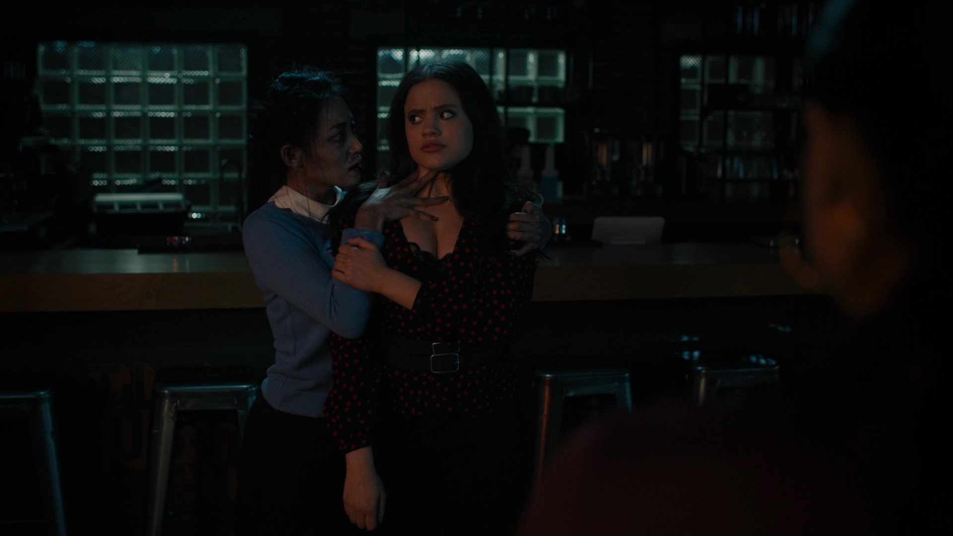Charmed-Online-dot-nl_Charmed2x10CurseWords1959.jpg