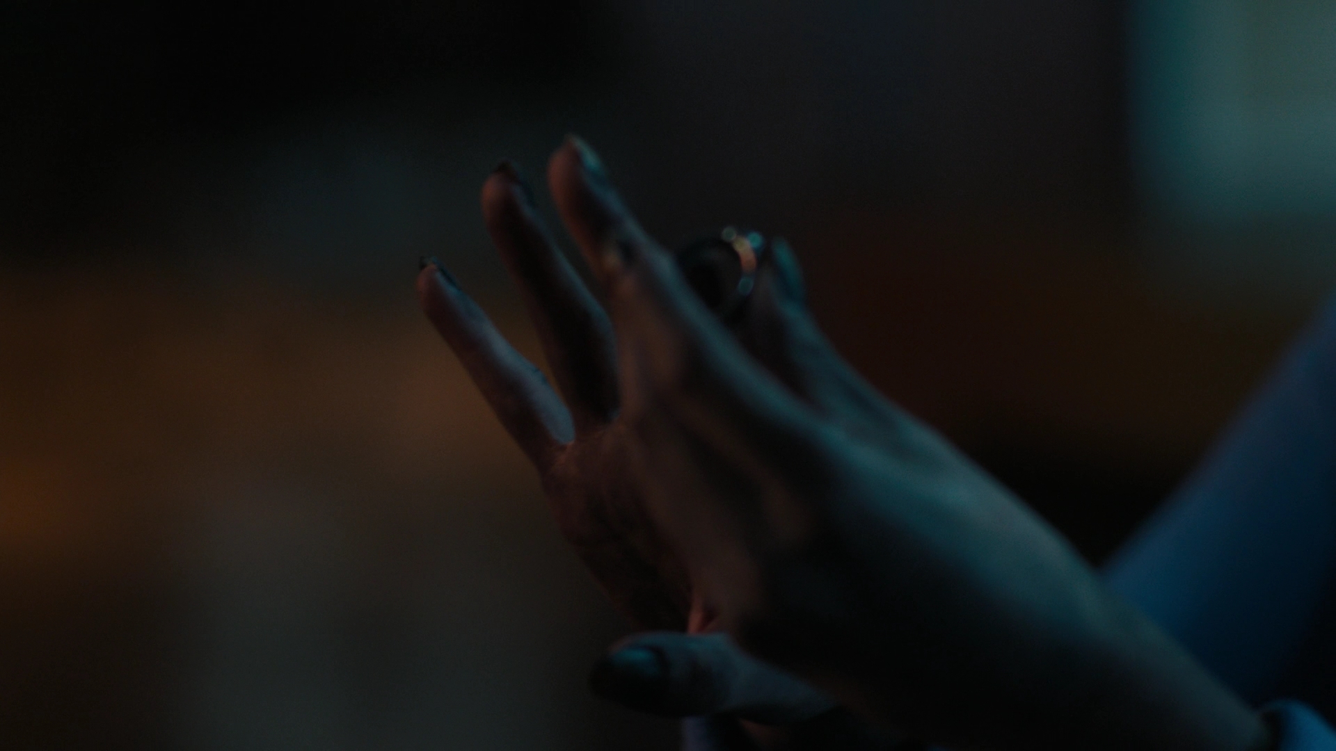 Charmed-Online-dot-nl_Charmed2x10CurseWords2006.jpg Charmed-Online-dot-nl_Charmed2x10CurseWords2006.jpg