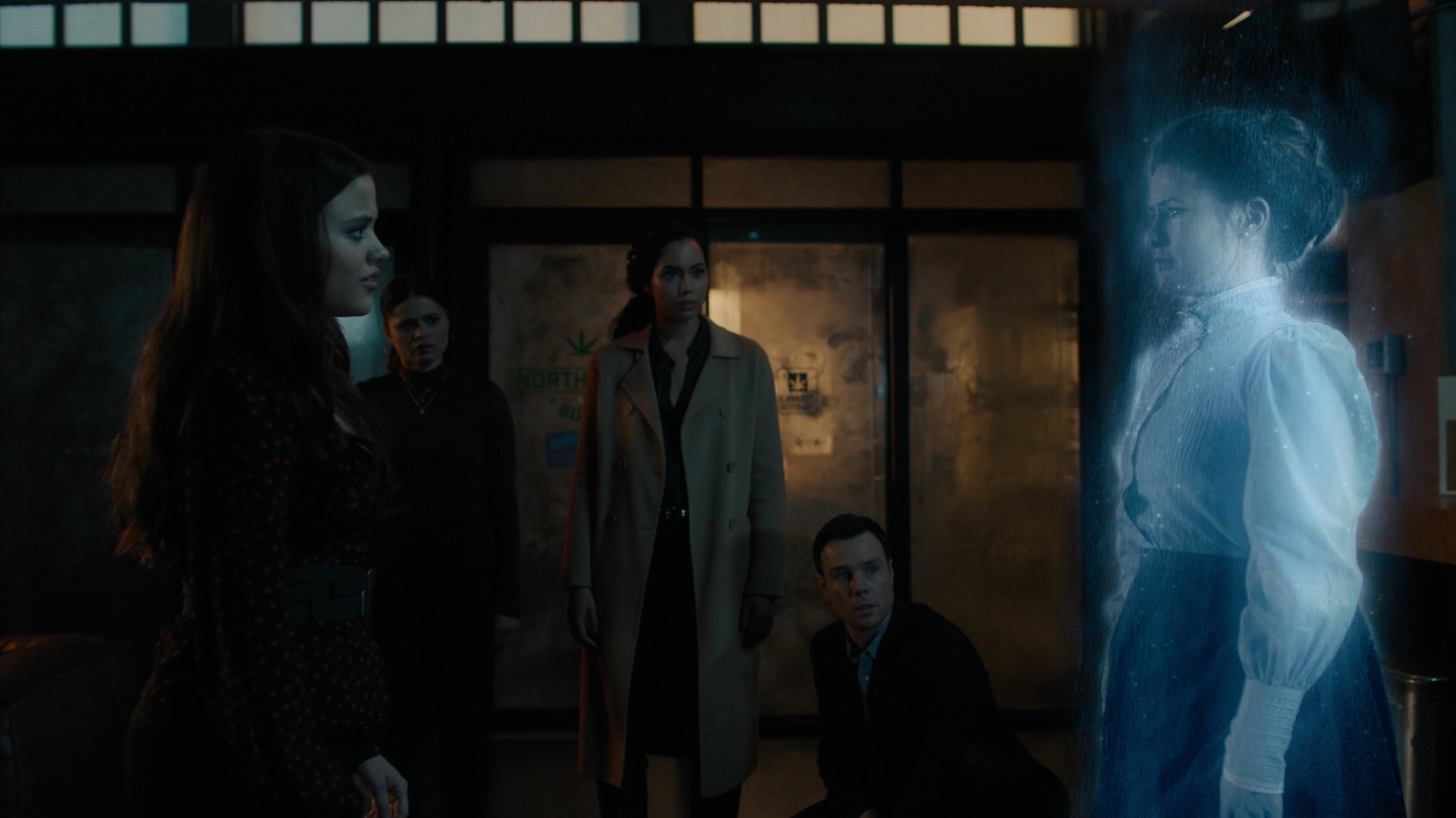 Charmed-Online-dot-nl_Charmed2x10CurseWords2066.jpg