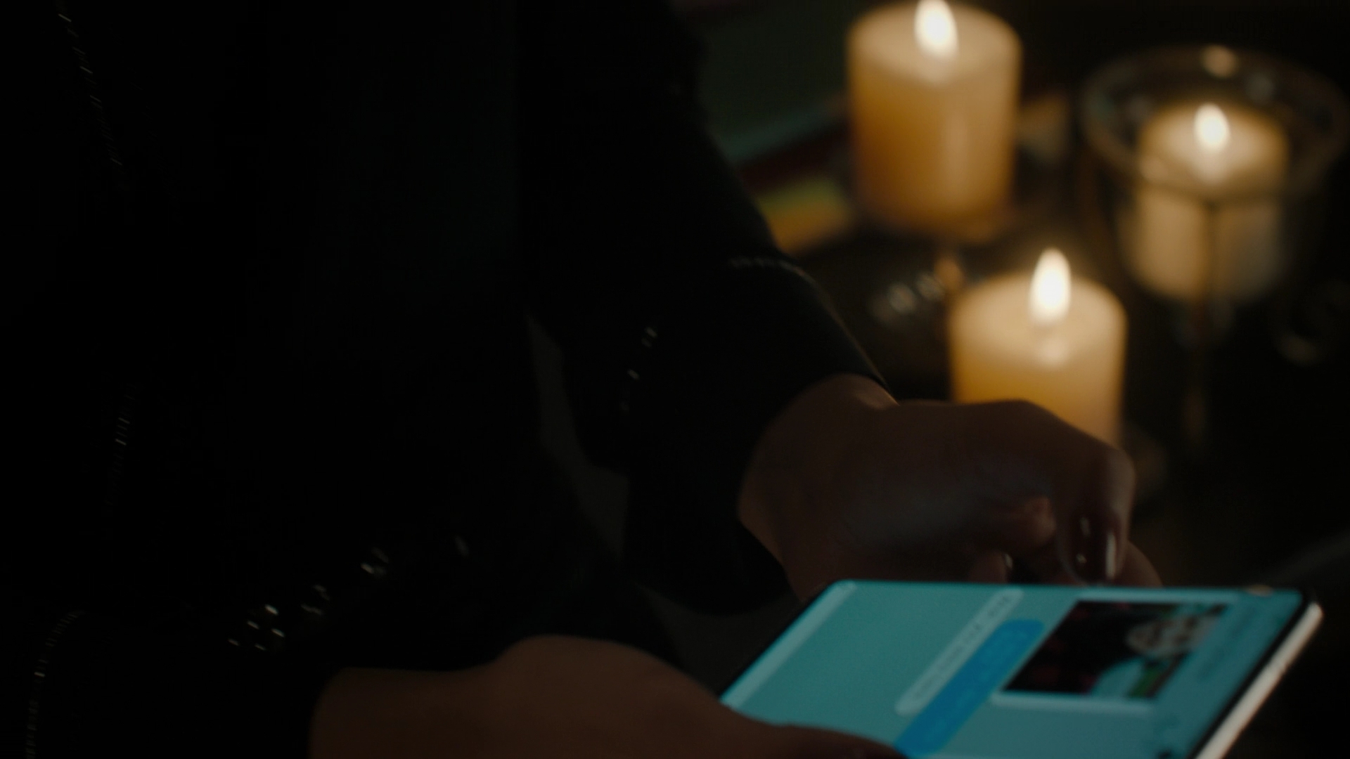 Charmed-Online-dot-nl_Charmed2x10CurseWords2228.jpg Charmed-Online-dot-nl_Charmed2x10CurseWords2228.jpg